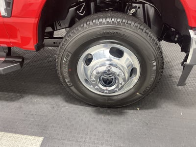 2026 Ford Super Duty F-350 DRW LARIAT