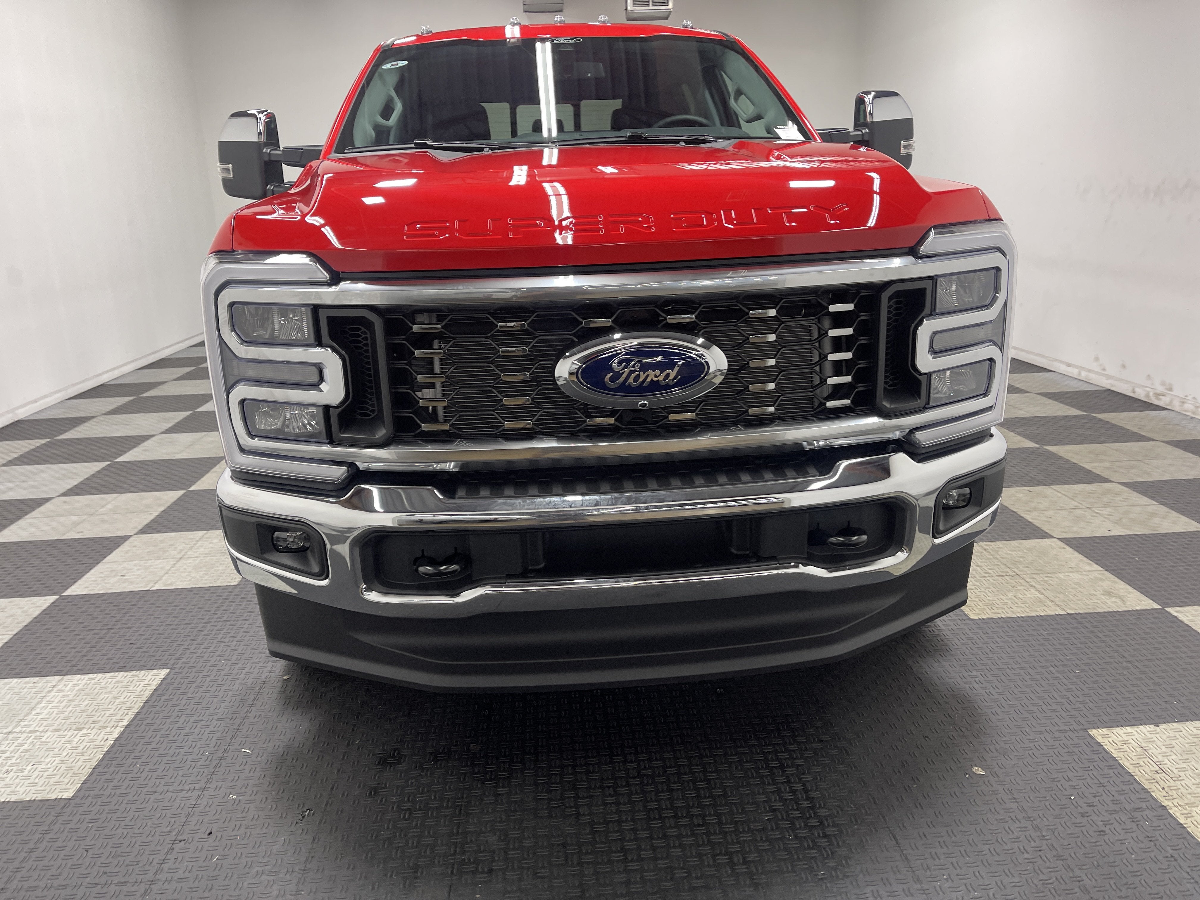 2026 Ford Super Duty F-350 DRW LARIAT