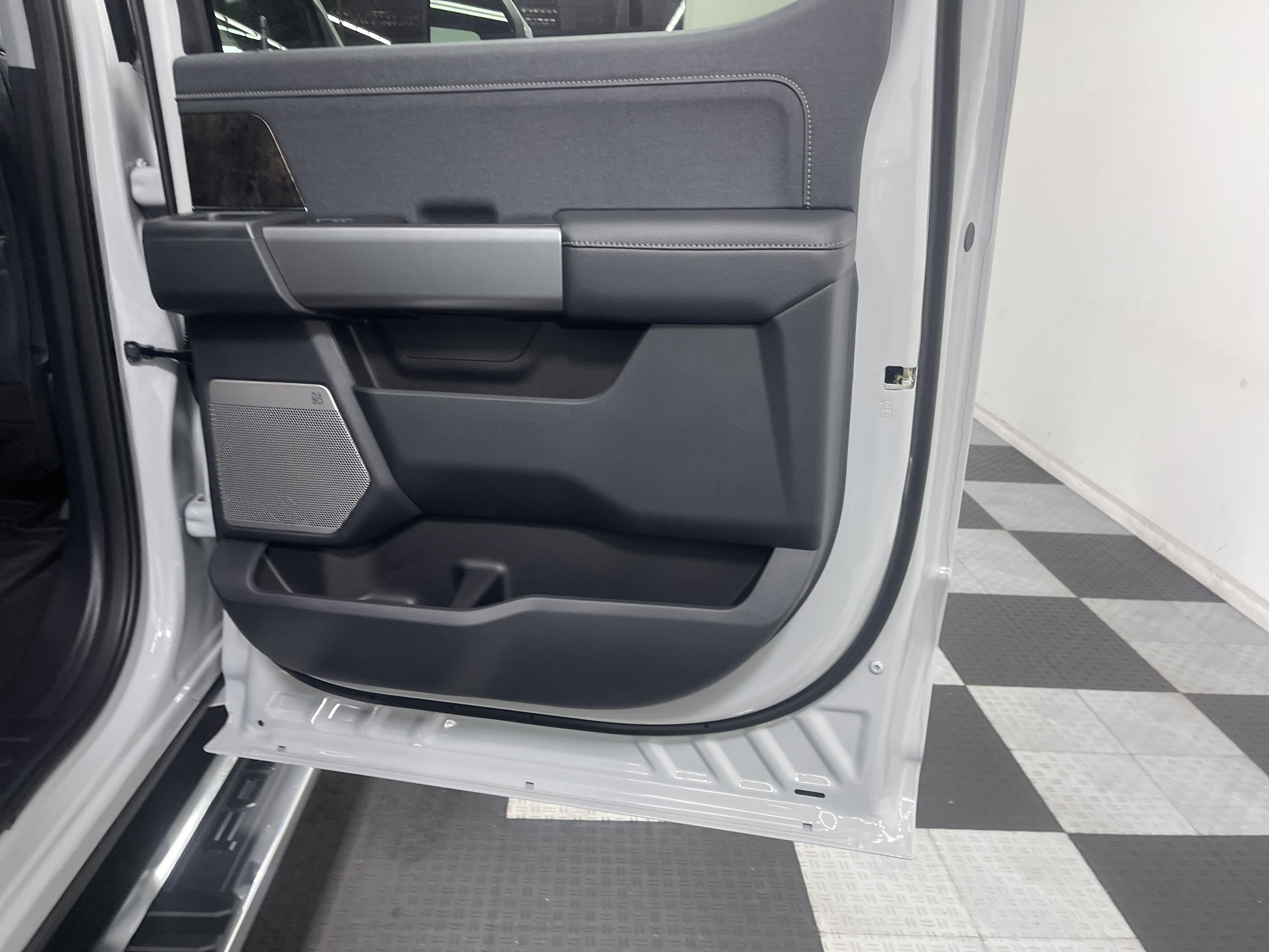 2026 Ford Super Duty F-350 DRW LARIAT