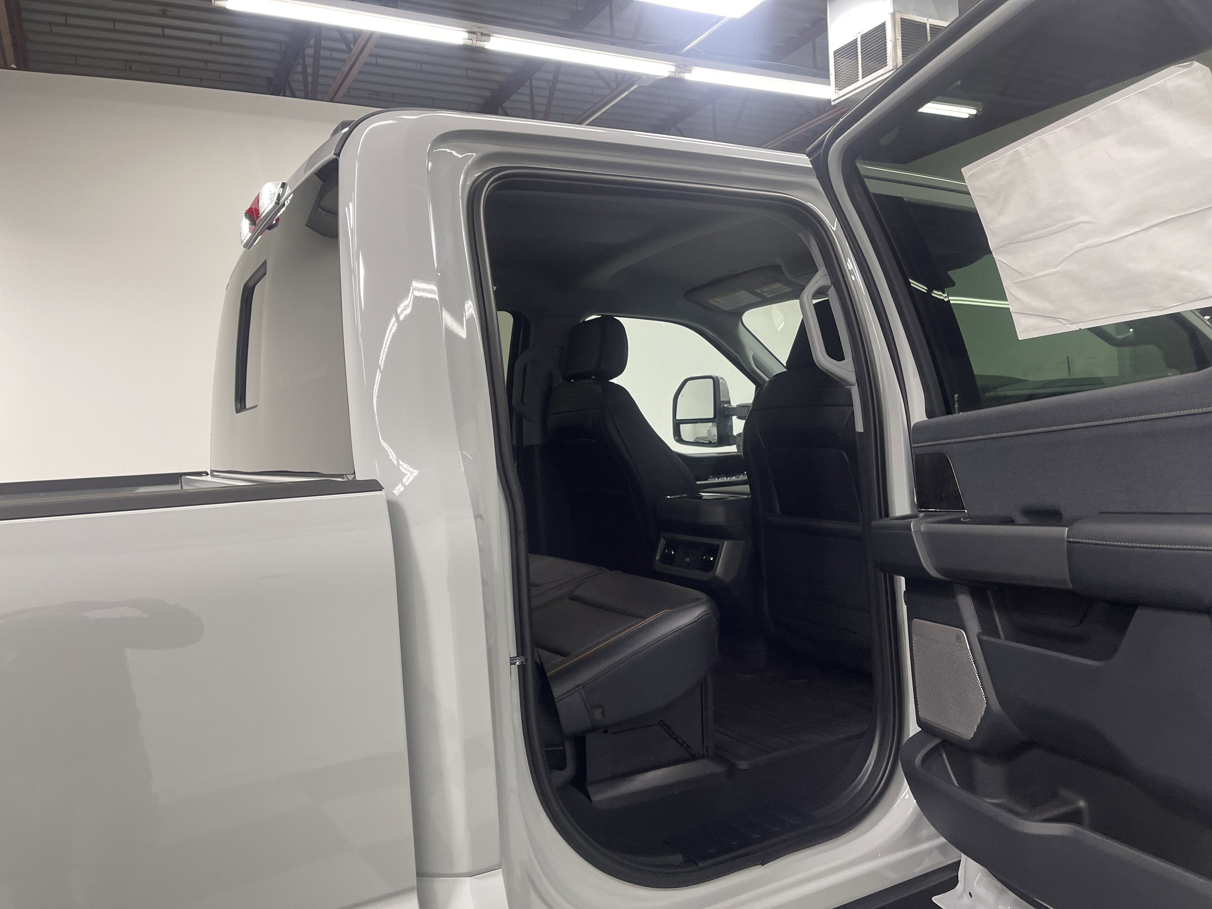 2026 Ford Super Duty F-350 DRW LARIAT