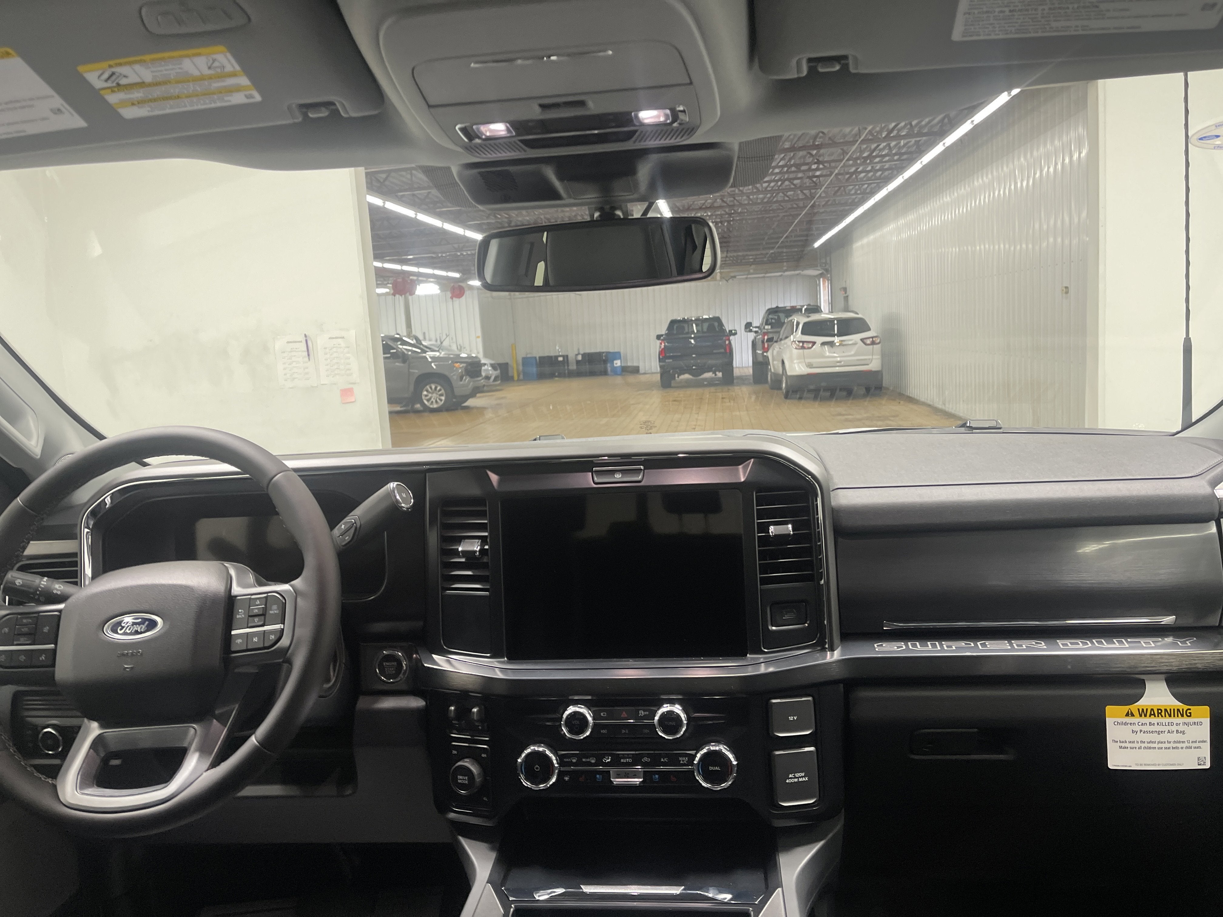 2026 Ford Super Duty F-350 DRW LARIAT