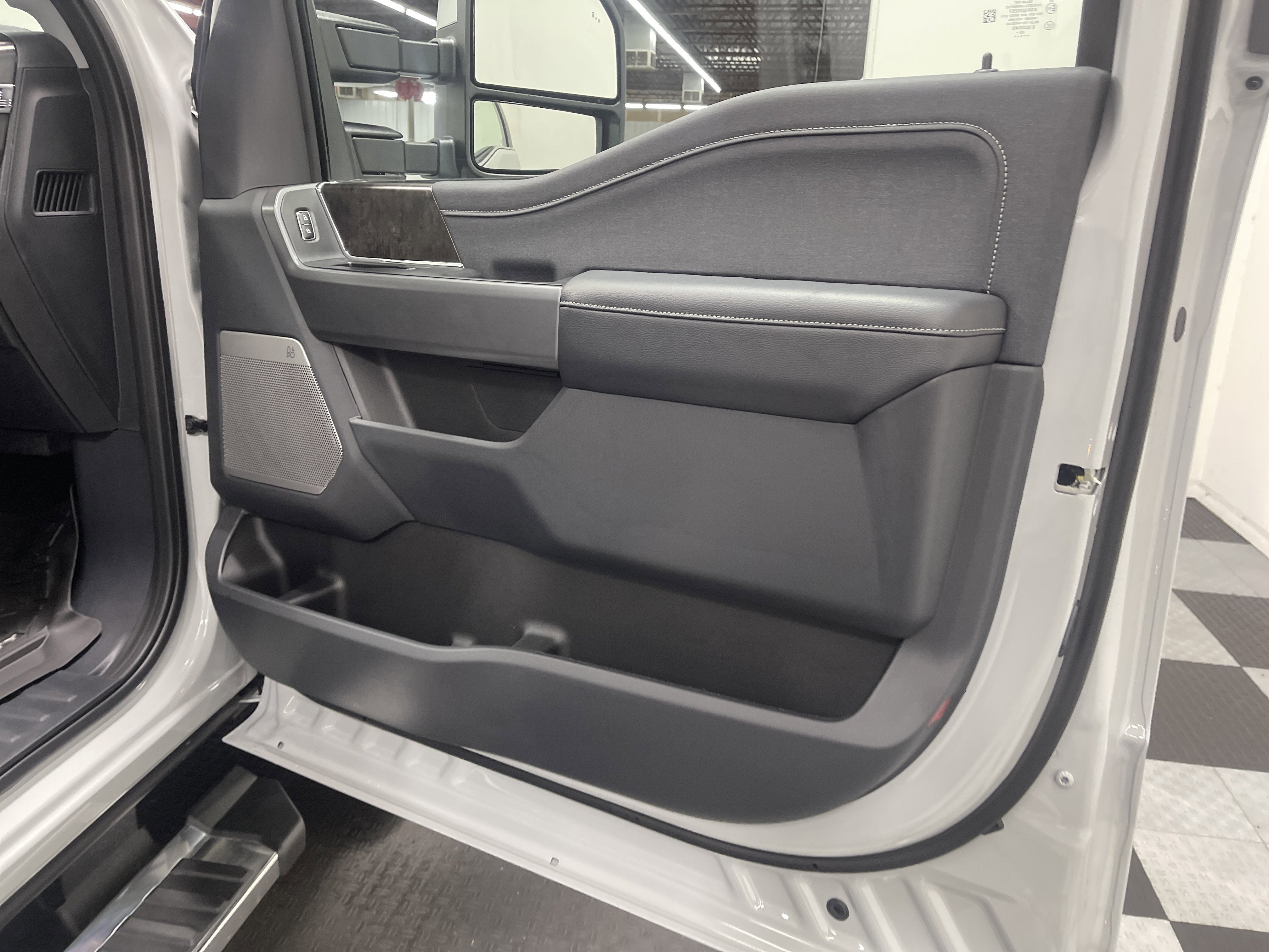 2026 Ford Super Duty F-350 DRW LARIAT