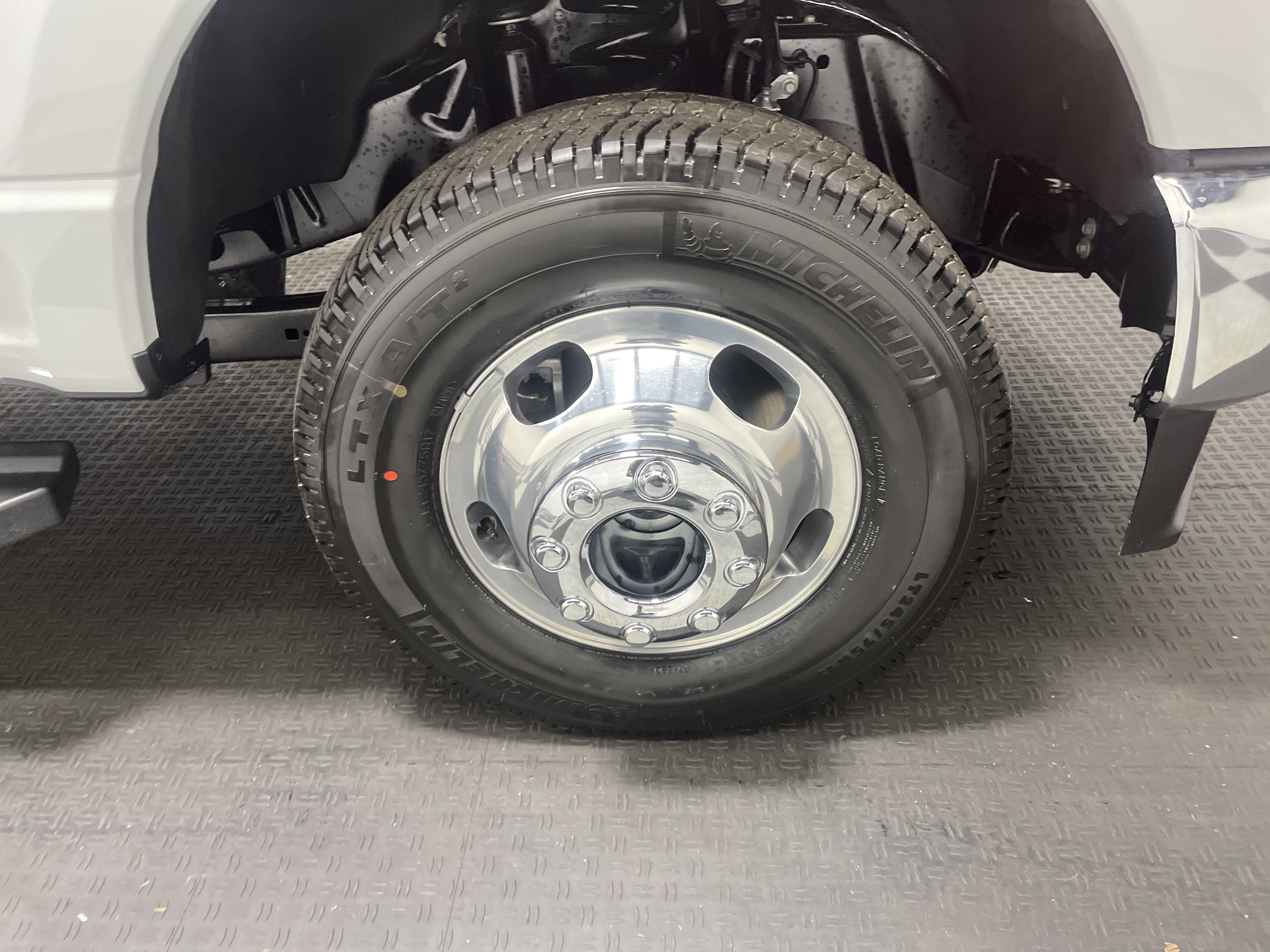 2026 Ford Super Duty F-350 DRW LARIAT