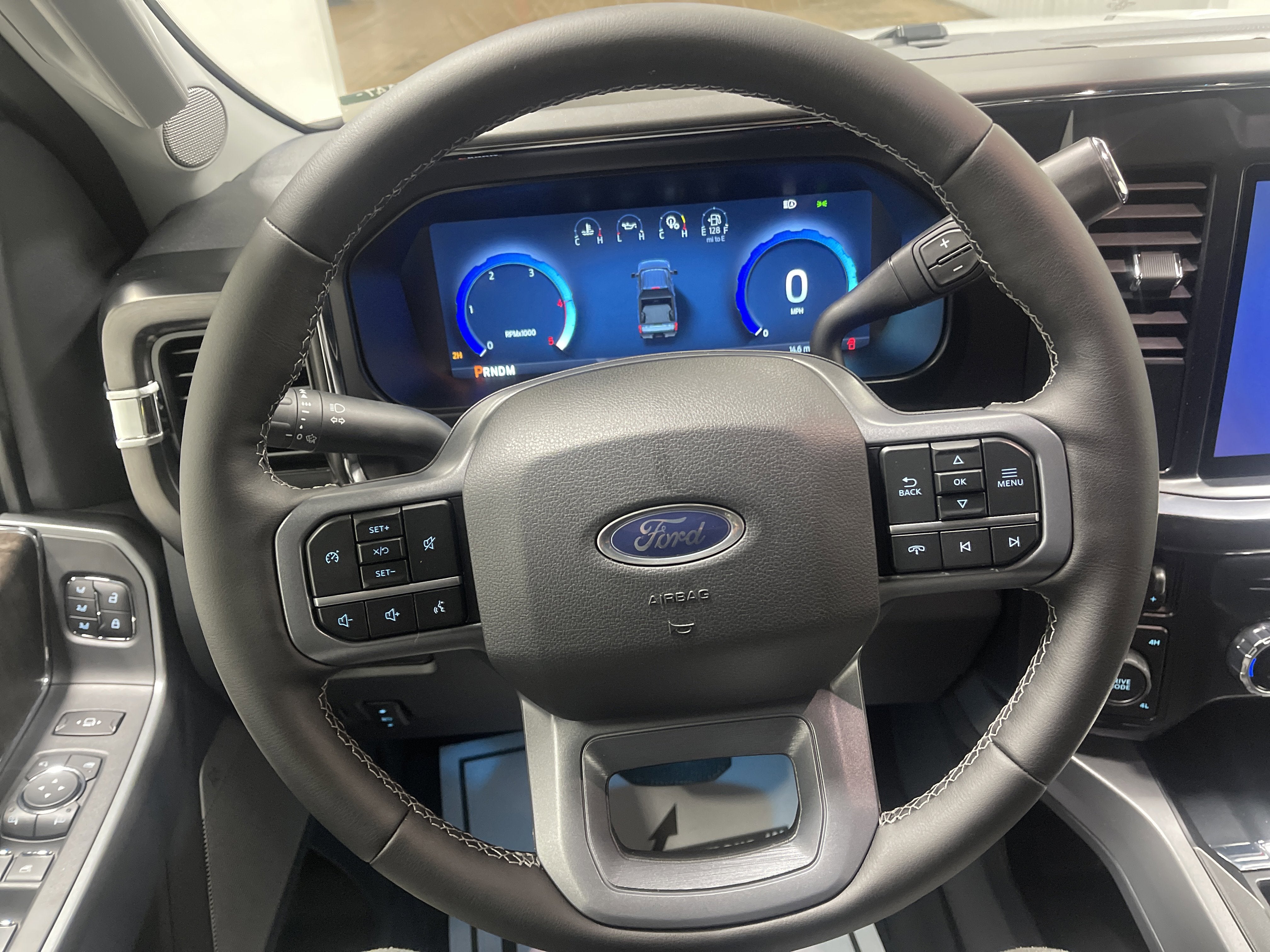 2026 Ford Super Duty F-350 DRW LARIAT