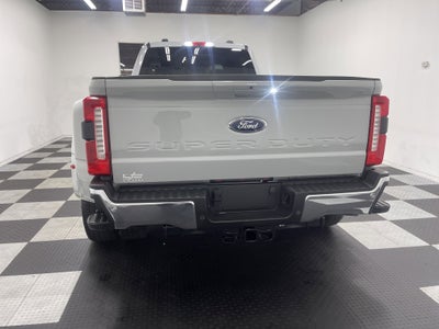 2026 Ford Super Duty F-350 DRW LARIAT