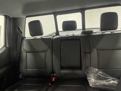 2026 Ford Super Duty F-350 DRW LARIAT