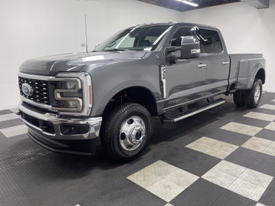 2026 Ford Super Duty F-350 DRW LARIAT