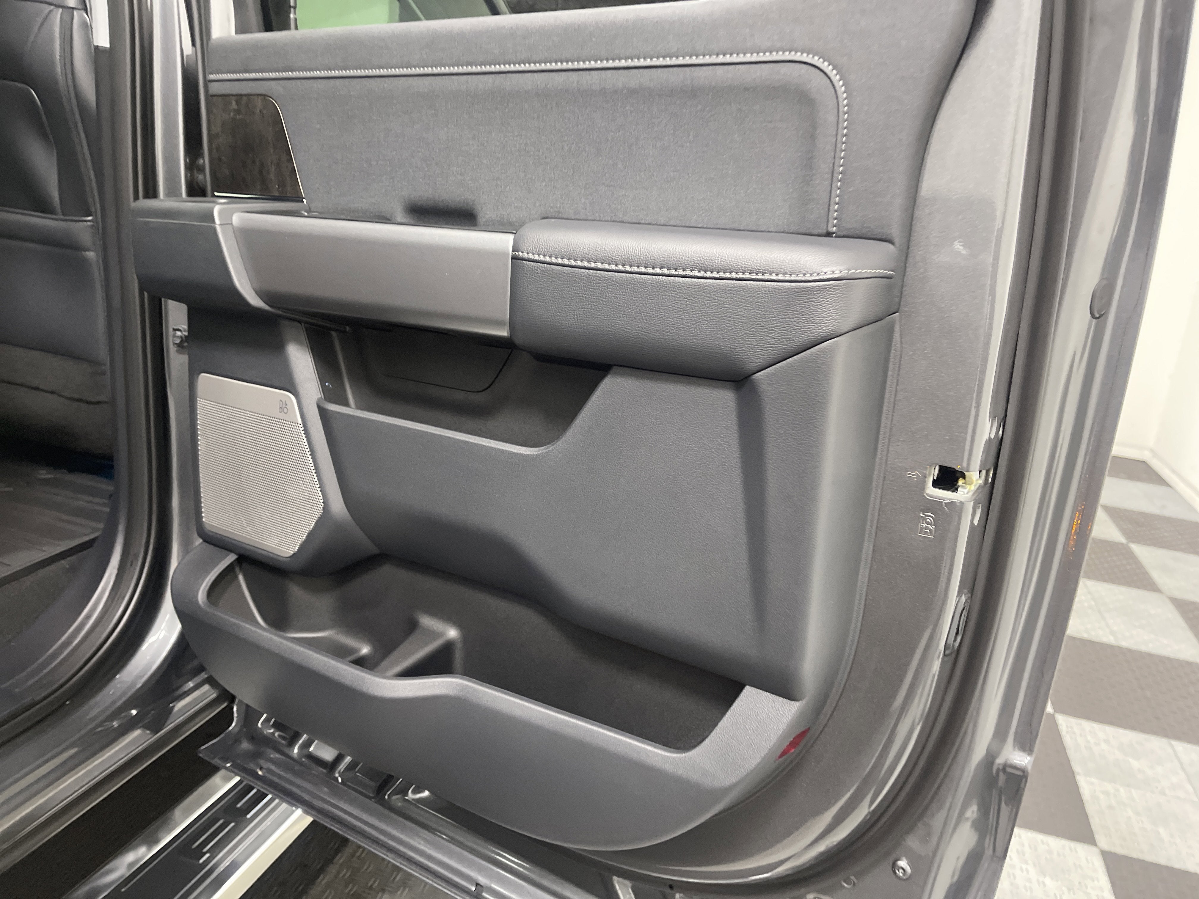 2026 Ford Super Duty F-350 DRW LARIAT