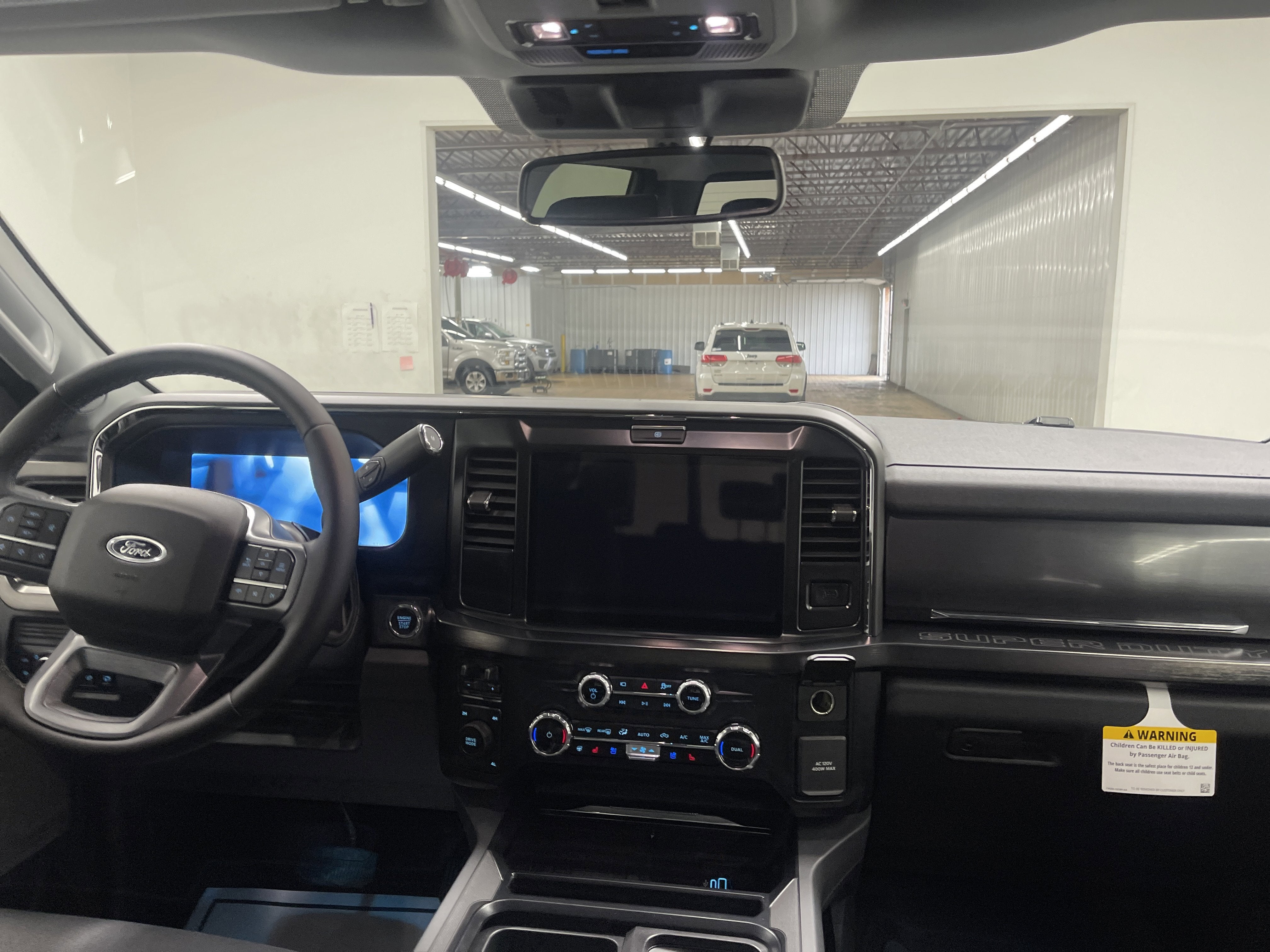 2026 Ford Super Duty F-350 DRW LARIAT