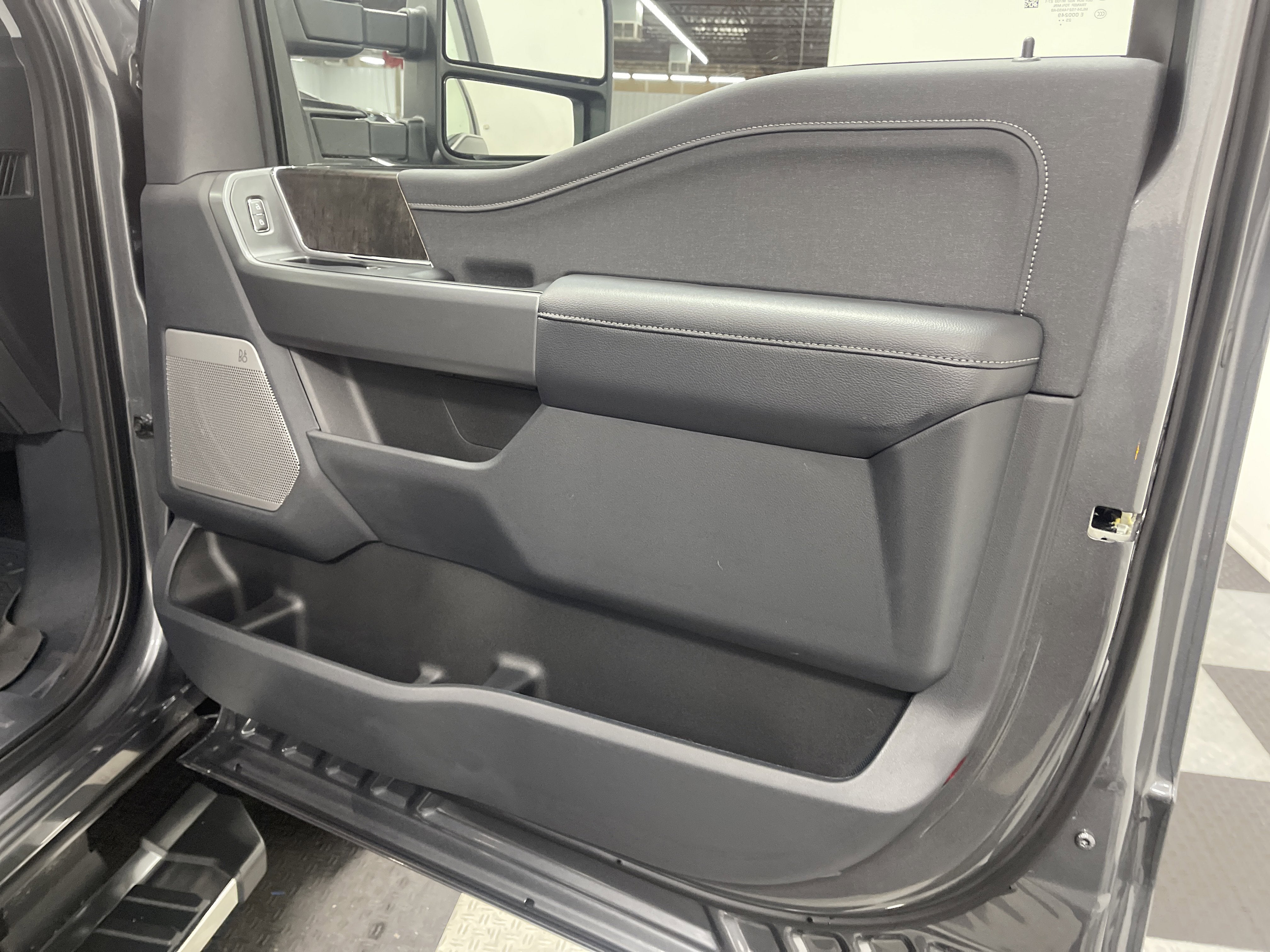 2026 Ford Super Duty F-350 DRW LARIAT