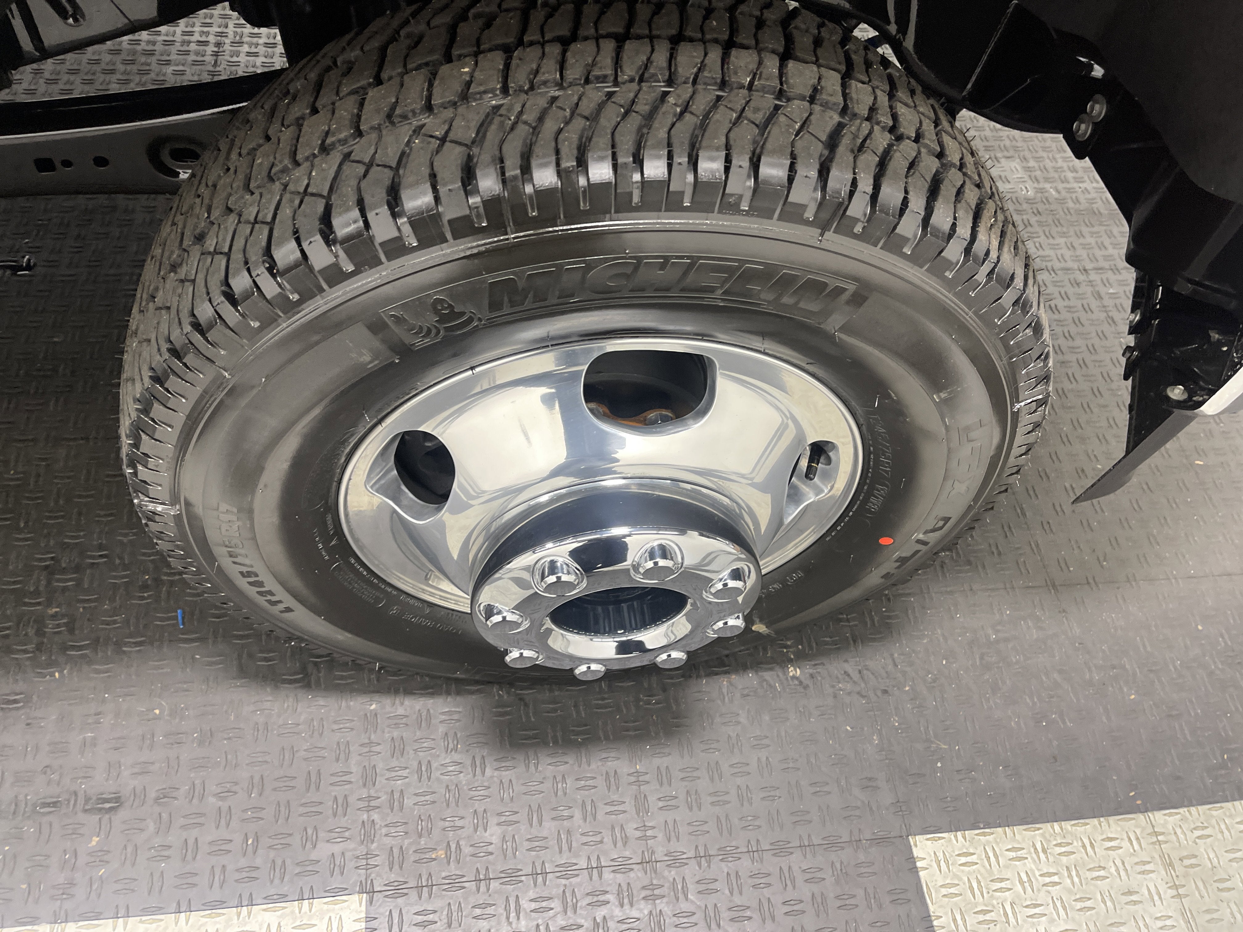 2026 Ford Super Duty F-350 DRW LARIAT