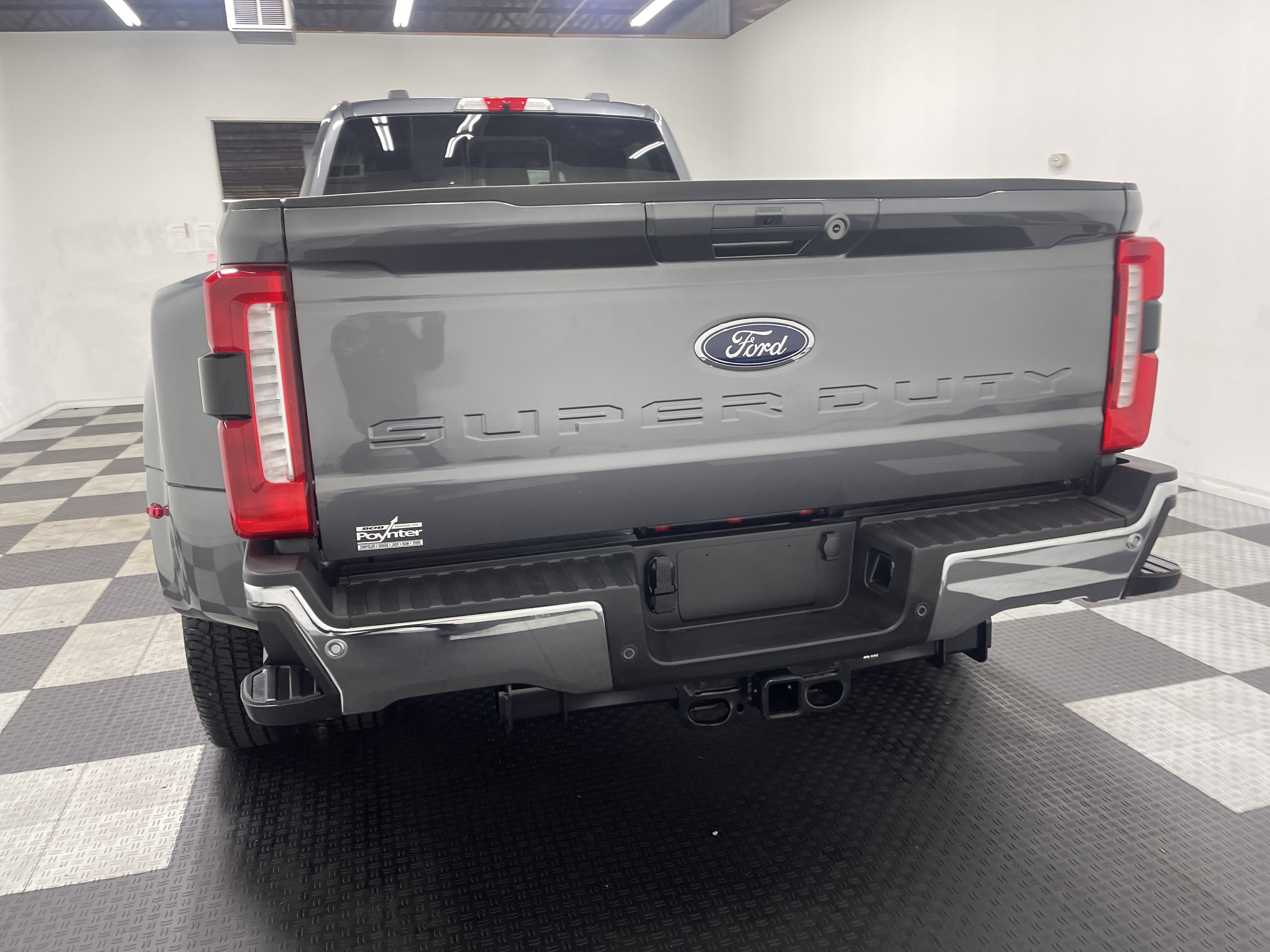 2026 Ford Super Duty F-350 DRW LARIAT