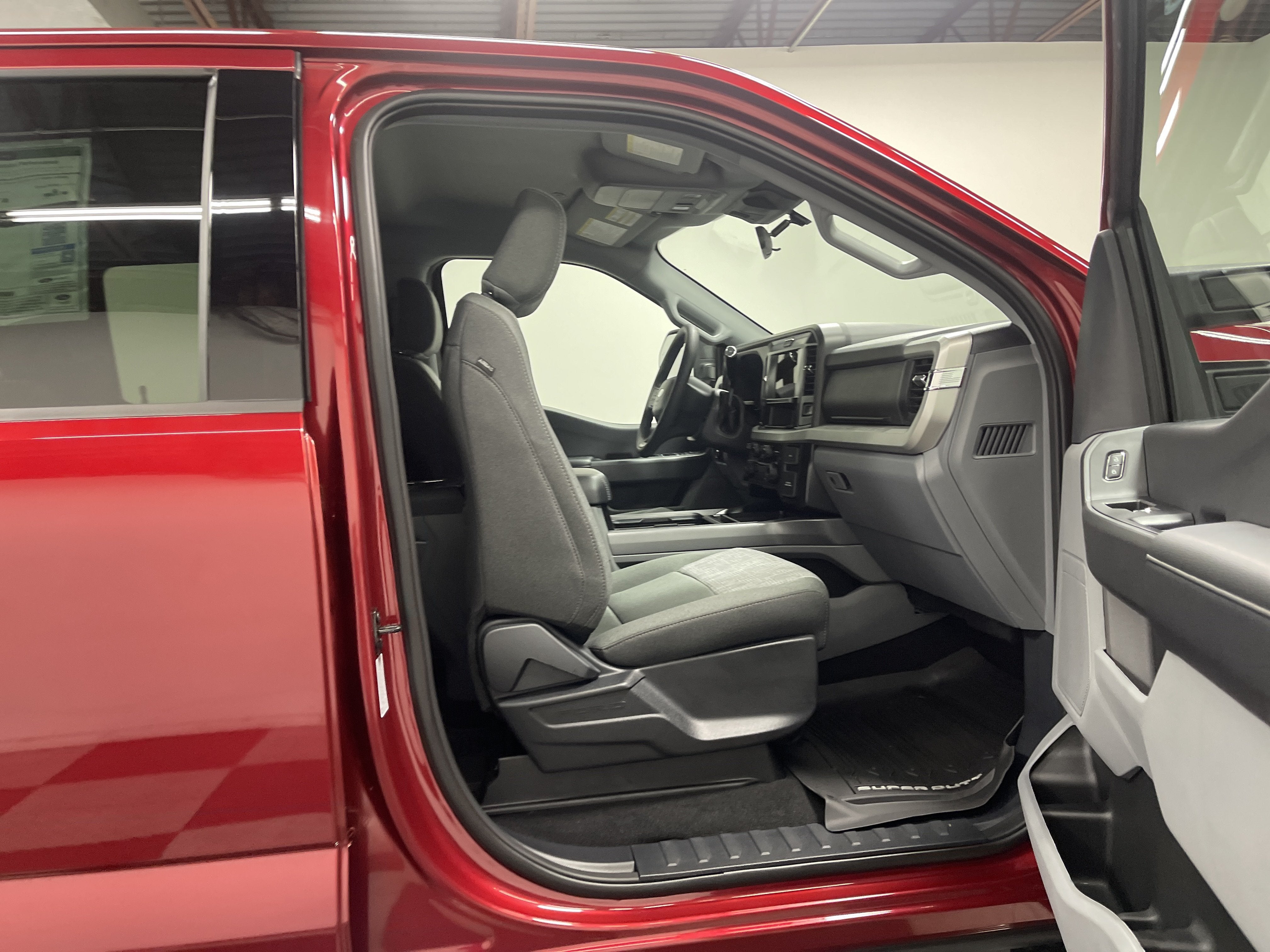 2026 Ford Super Duty F-350 DRW XLT