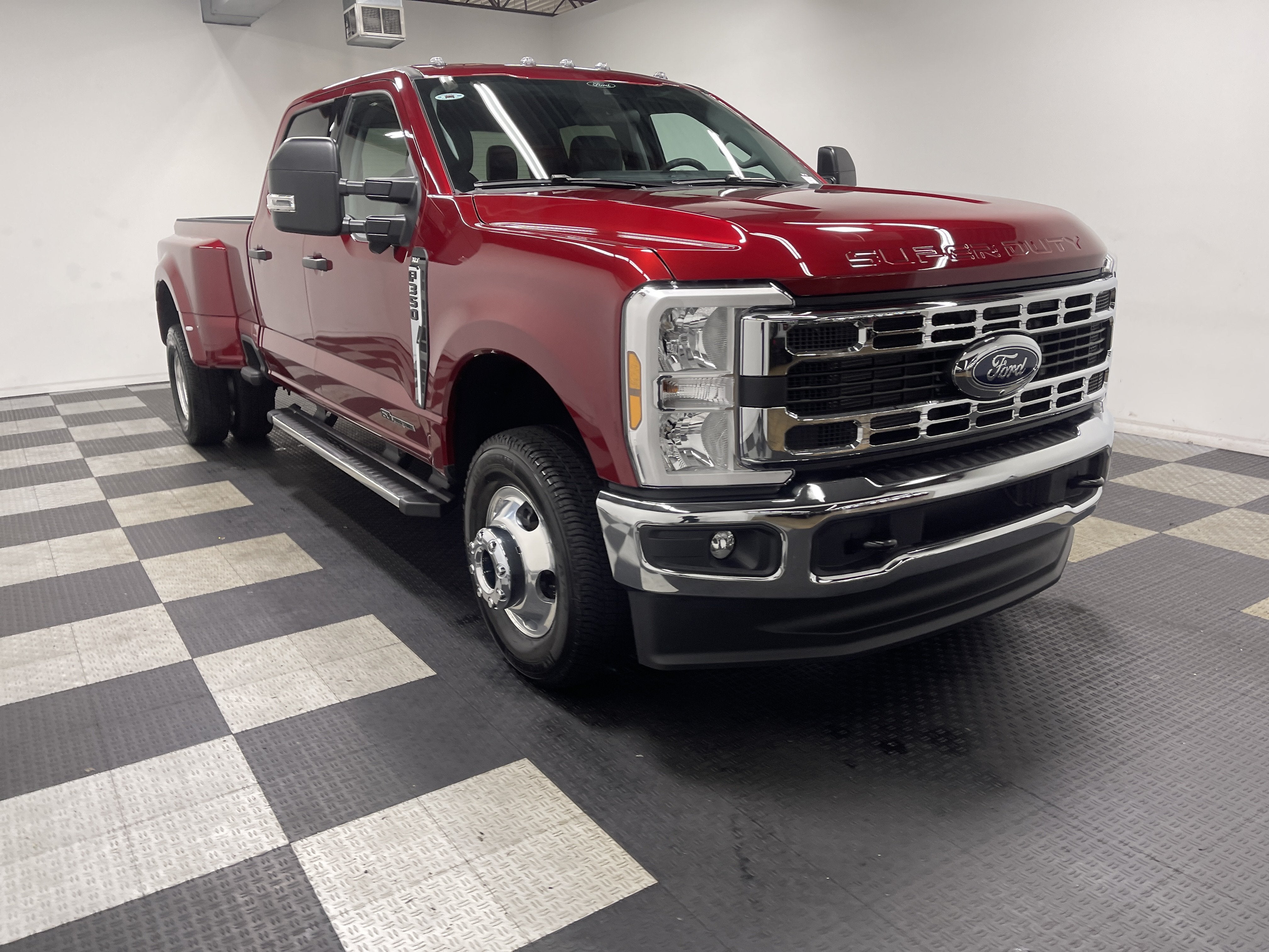 2026 Ford Super Duty F-350 DRW XLT