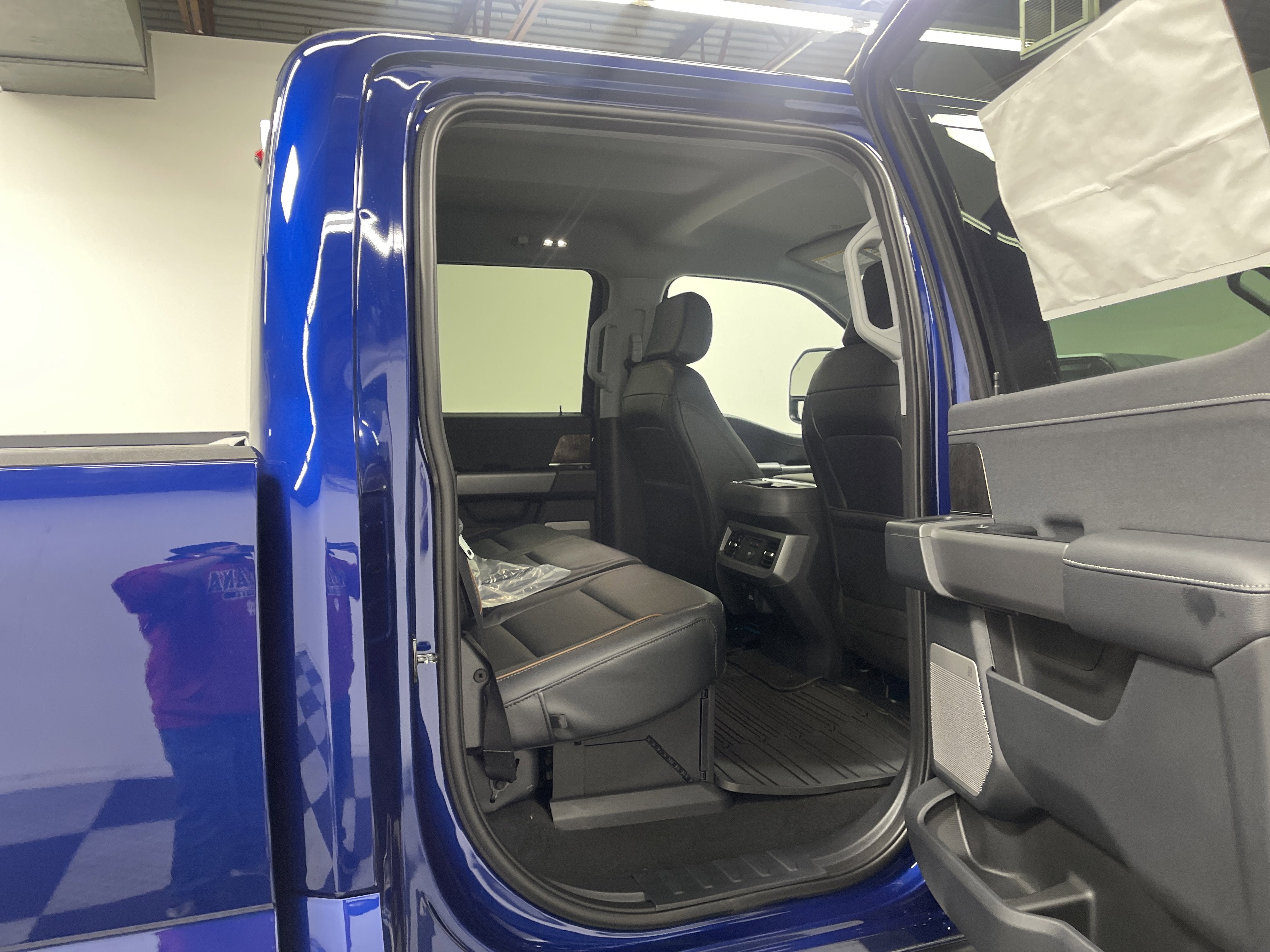 2026 Ford Super Duty F-350 DRW LARIAT