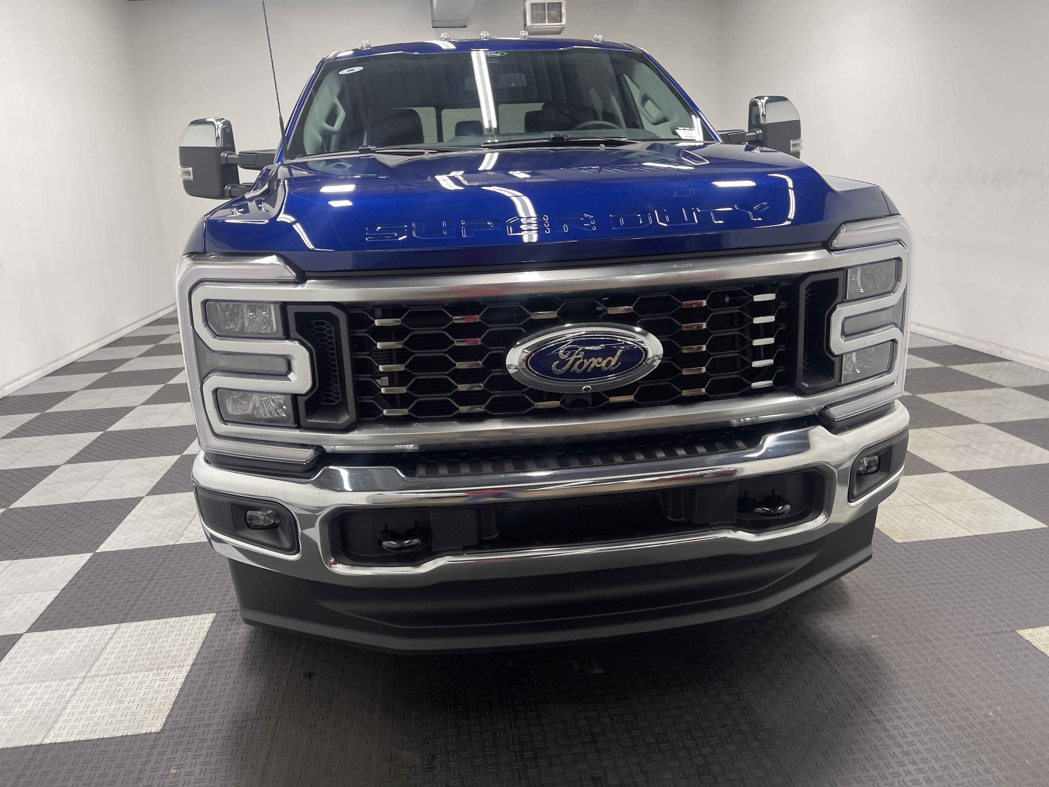2026 Ford Super Duty F-350 DRW LARIAT