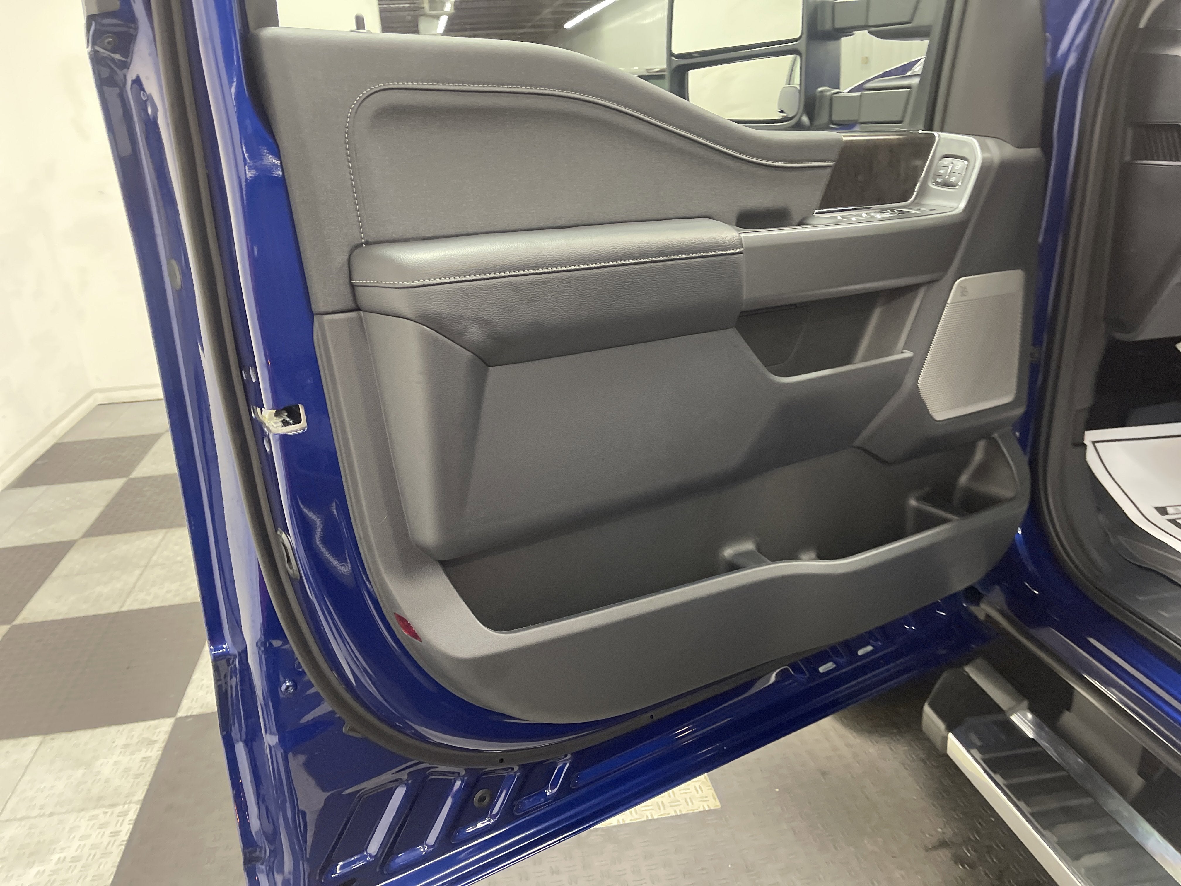 2026 Ford Super Duty F-350 DRW LARIAT