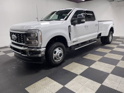2026 Ford Super Duty F-350 DRW LARIAT
