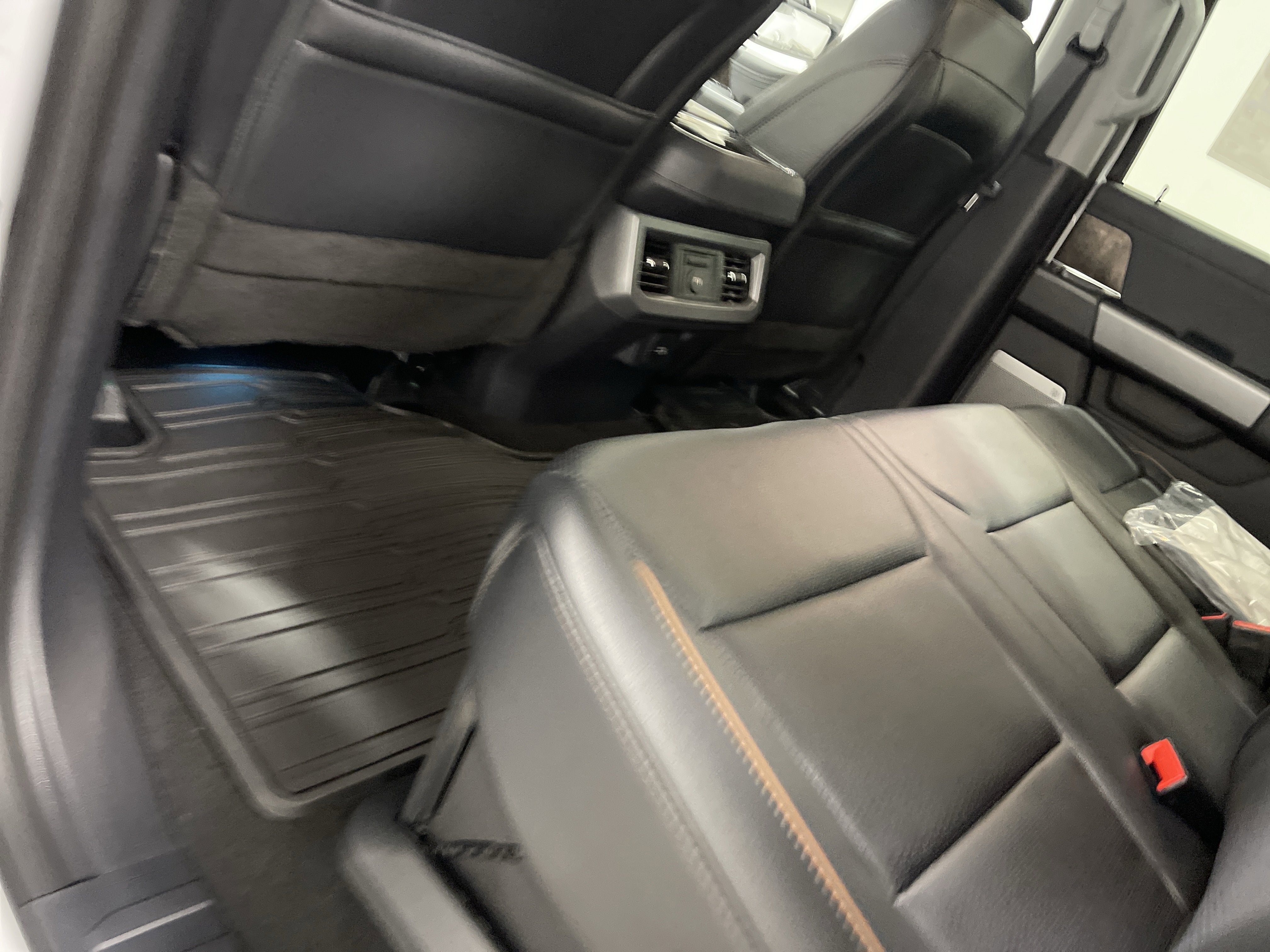 2026 Ford Super Duty F-350 DRW LARIAT