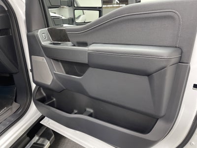 2026 Ford Super Duty F-350 DRW LARIAT