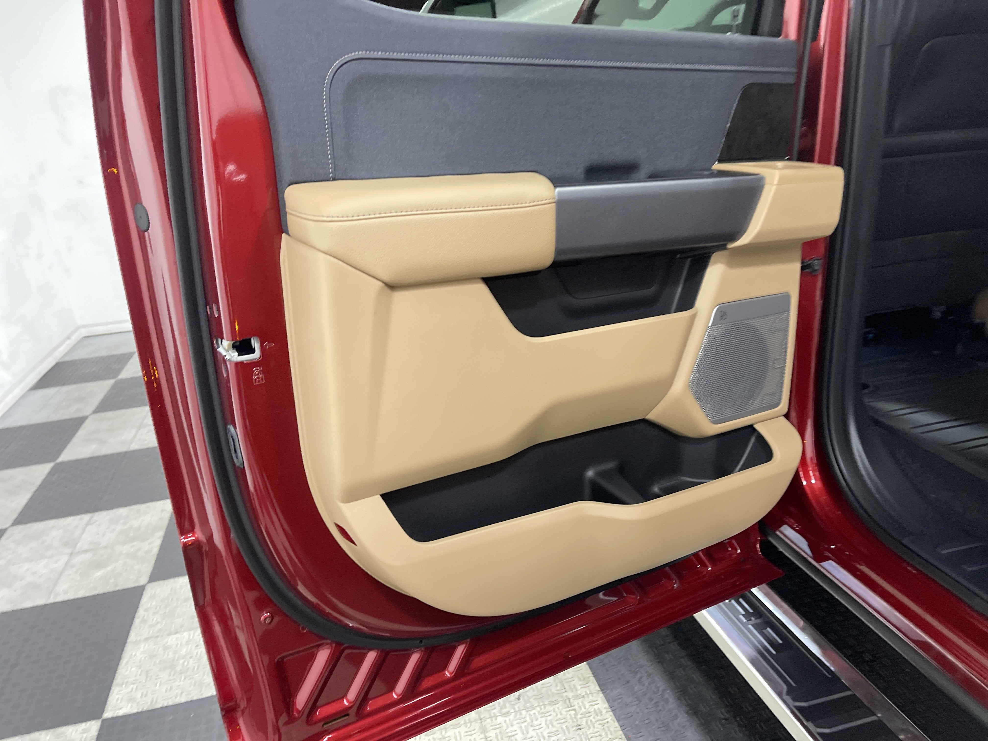2026 Ford Super Duty F-350 DRW LARIAT