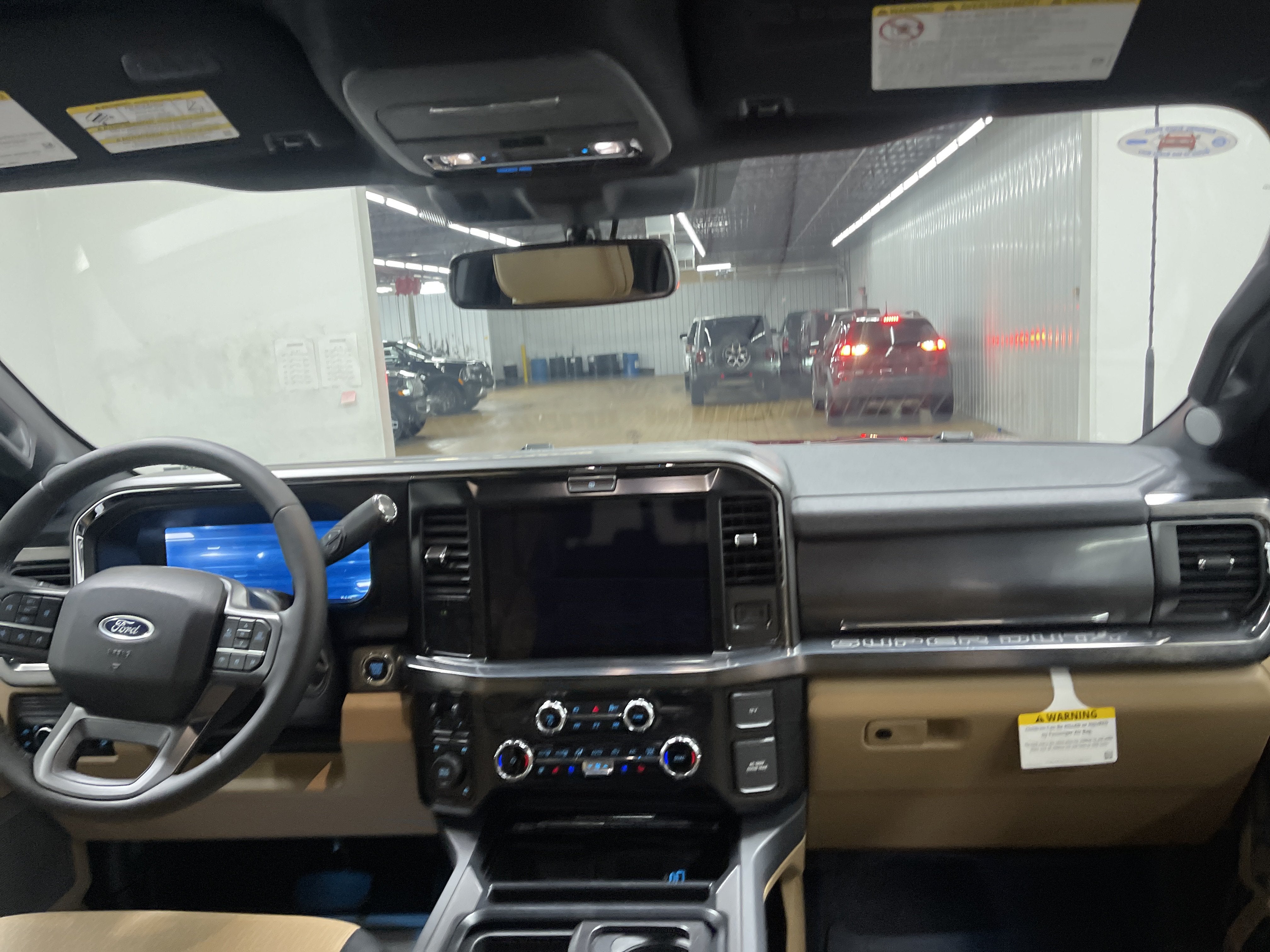 2026 Ford Super Duty F-350 DRW LARIAT
