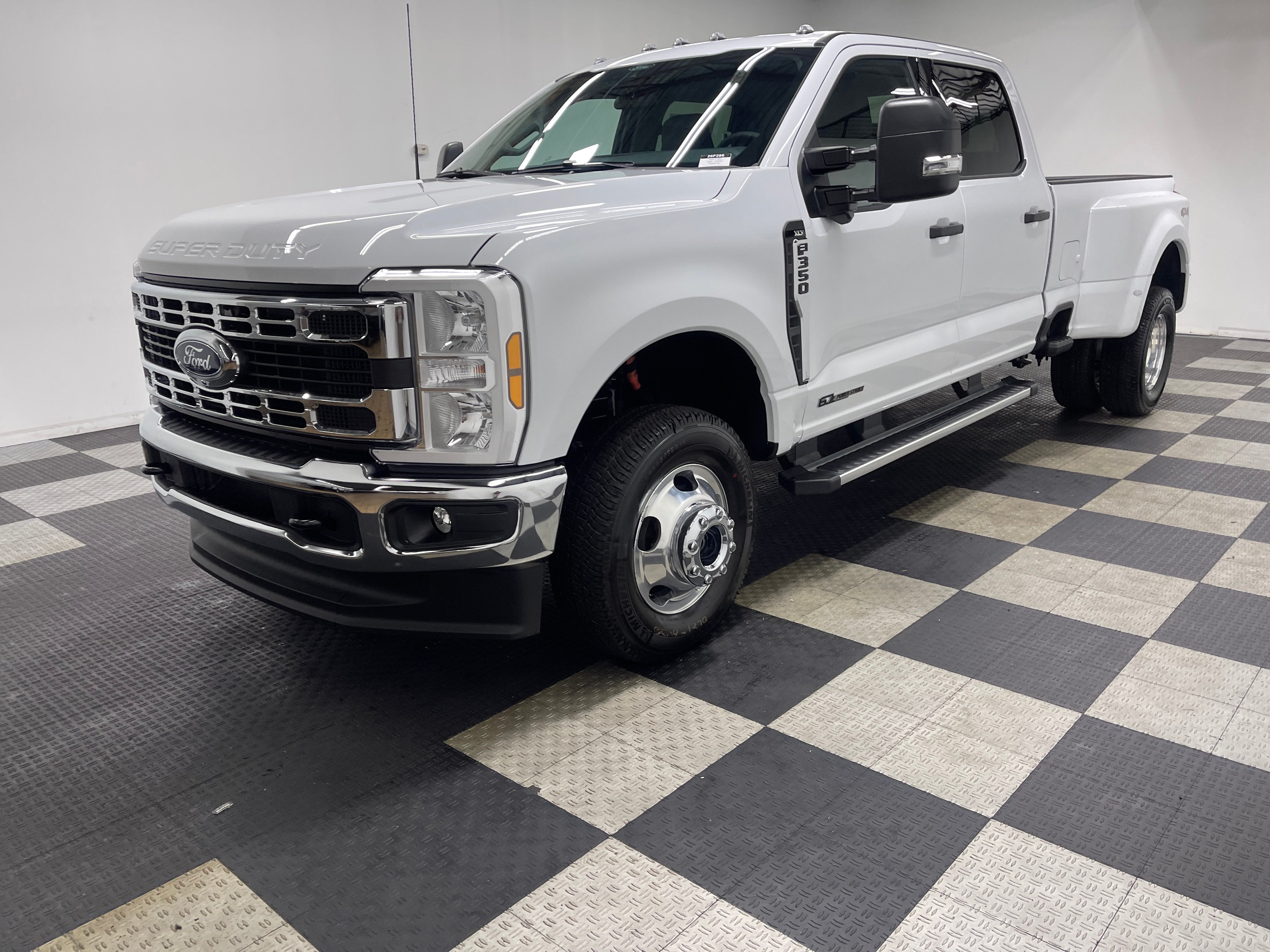2026 Ford Super Duty F-350 DRW XLT