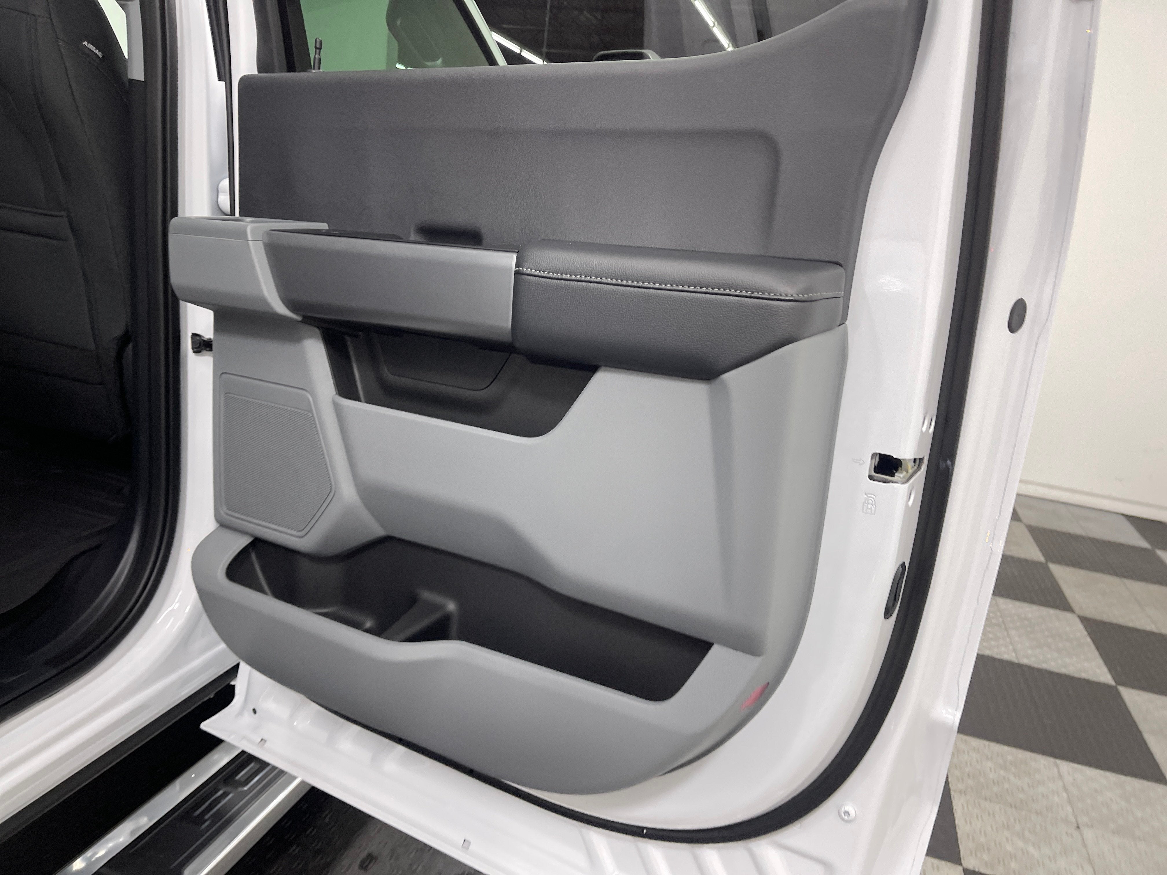 2026 Ford Super Duty F-350 DRW XLT