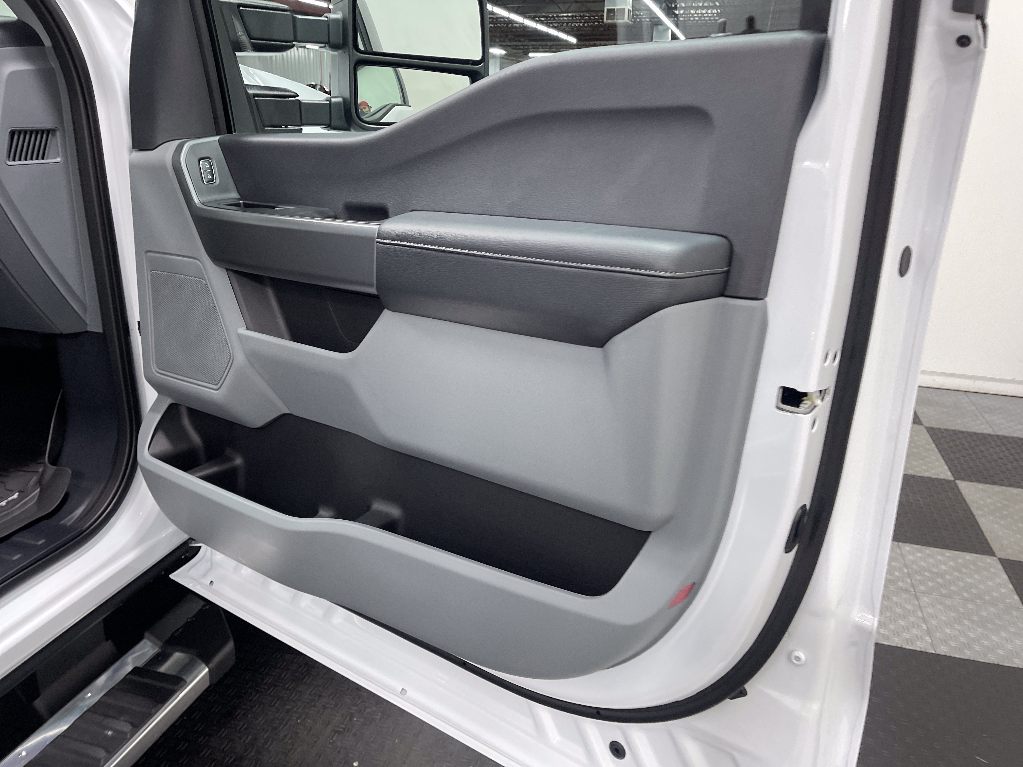 2026 Ford Super Duty F-350 DRW XLT