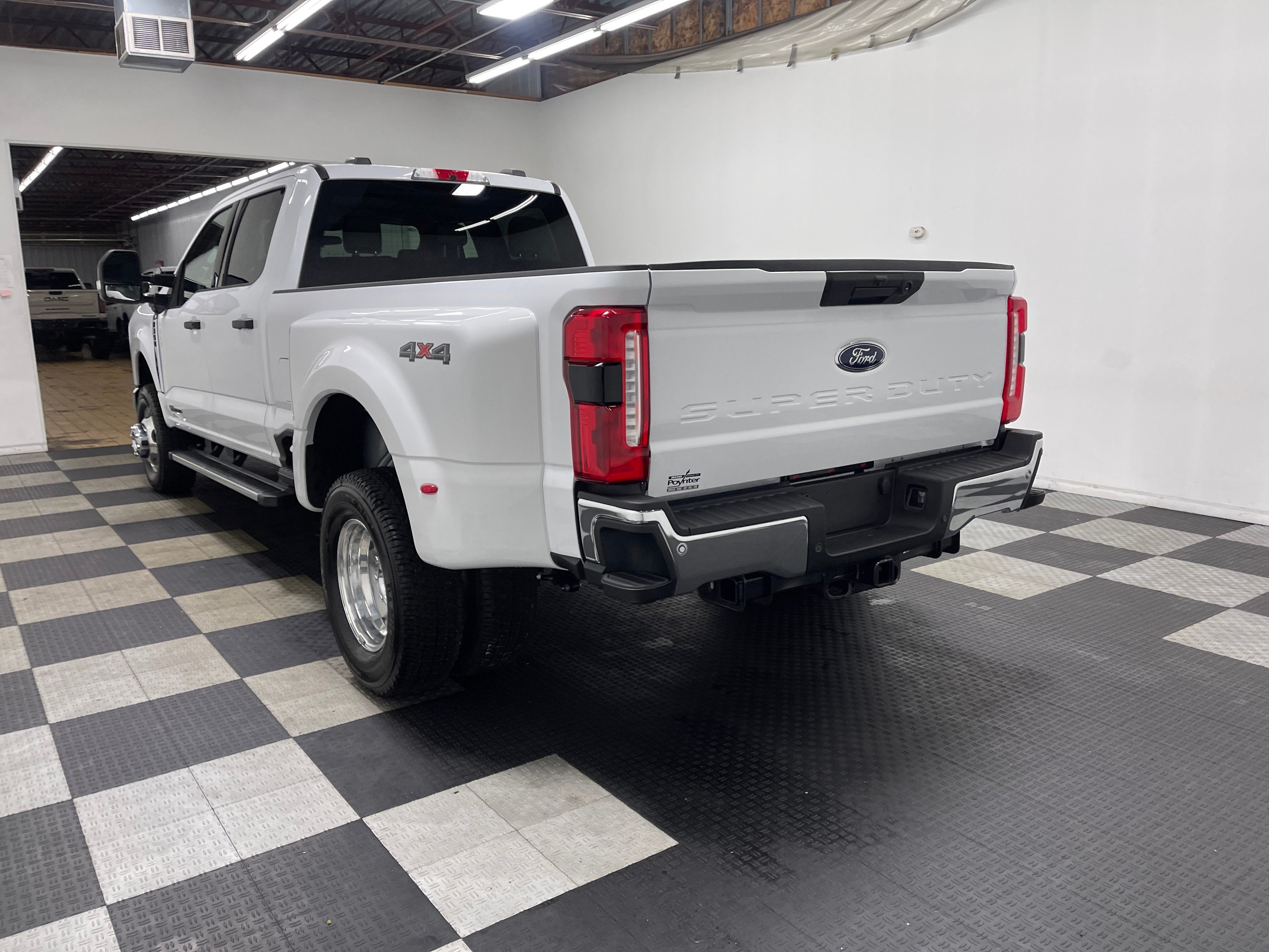 2026 Ford Super Duty F-350 DRW XLT