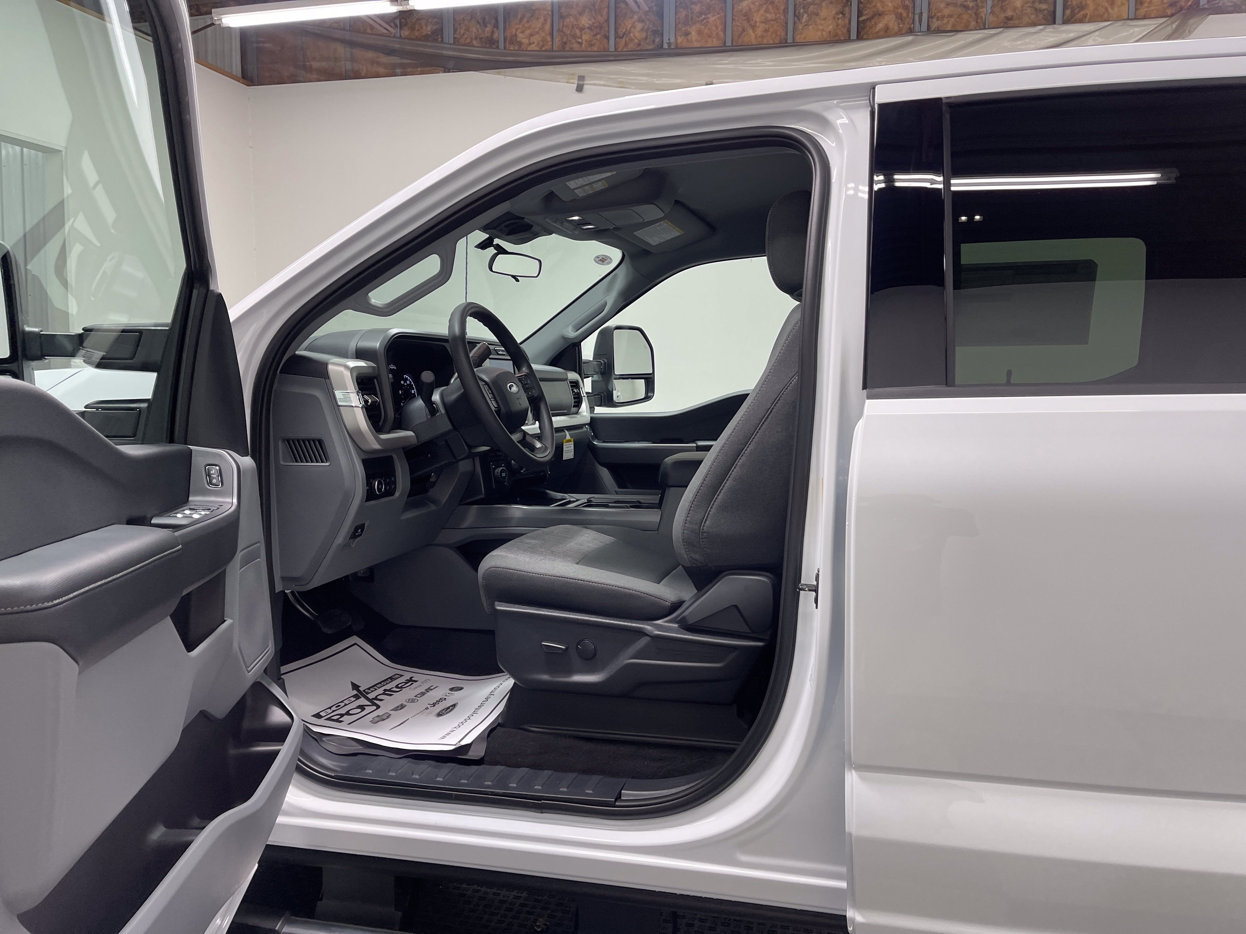 2026 Ford Super Duty F-350 DRW XLT