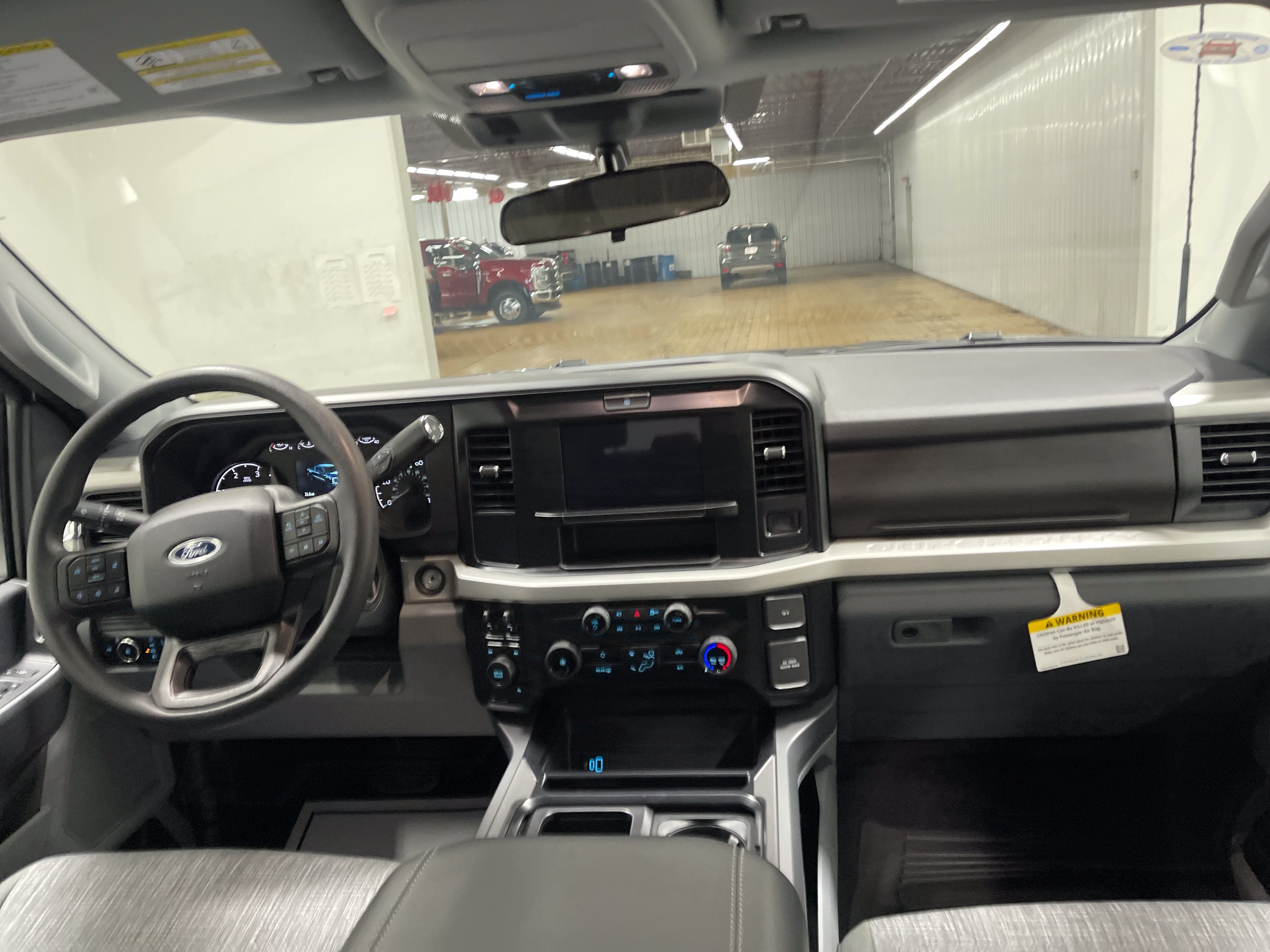 2026 Ford Super Duty F-350 DRW XLT
