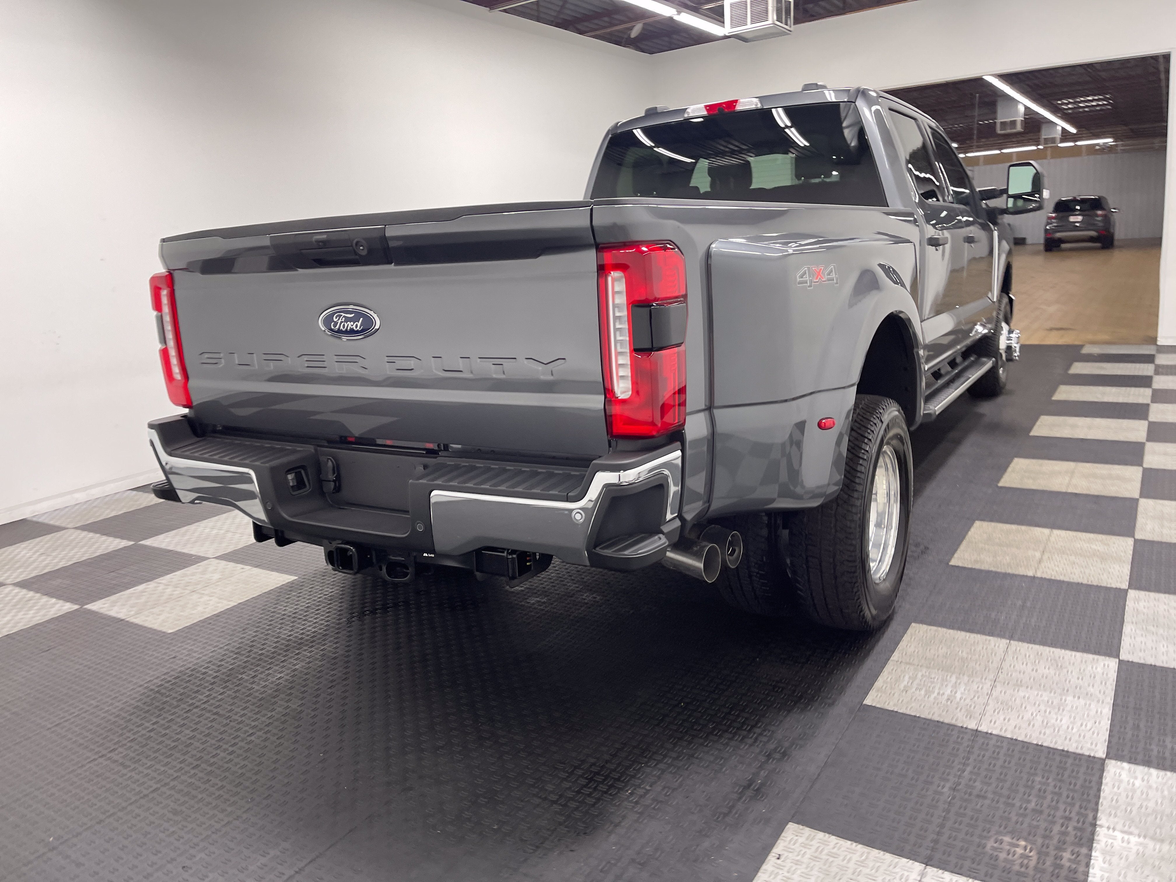 2026 Ford Super Duty F-350 DRW XLT