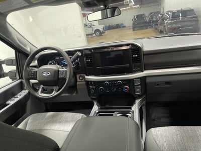 2026 Ford Super Duty F-350 DRW XLT