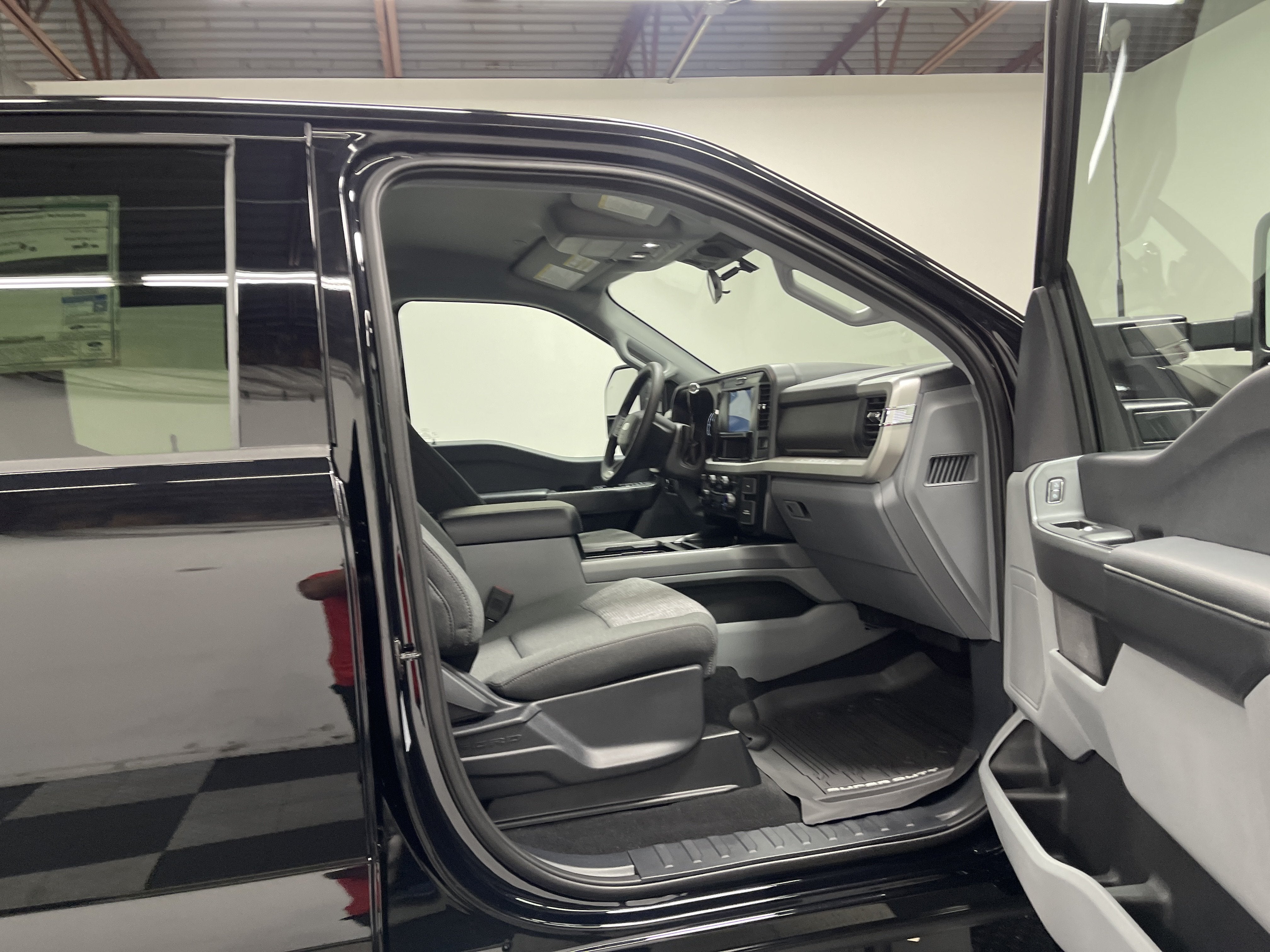 2026 Ford Super Duty F-350 DRW XLT