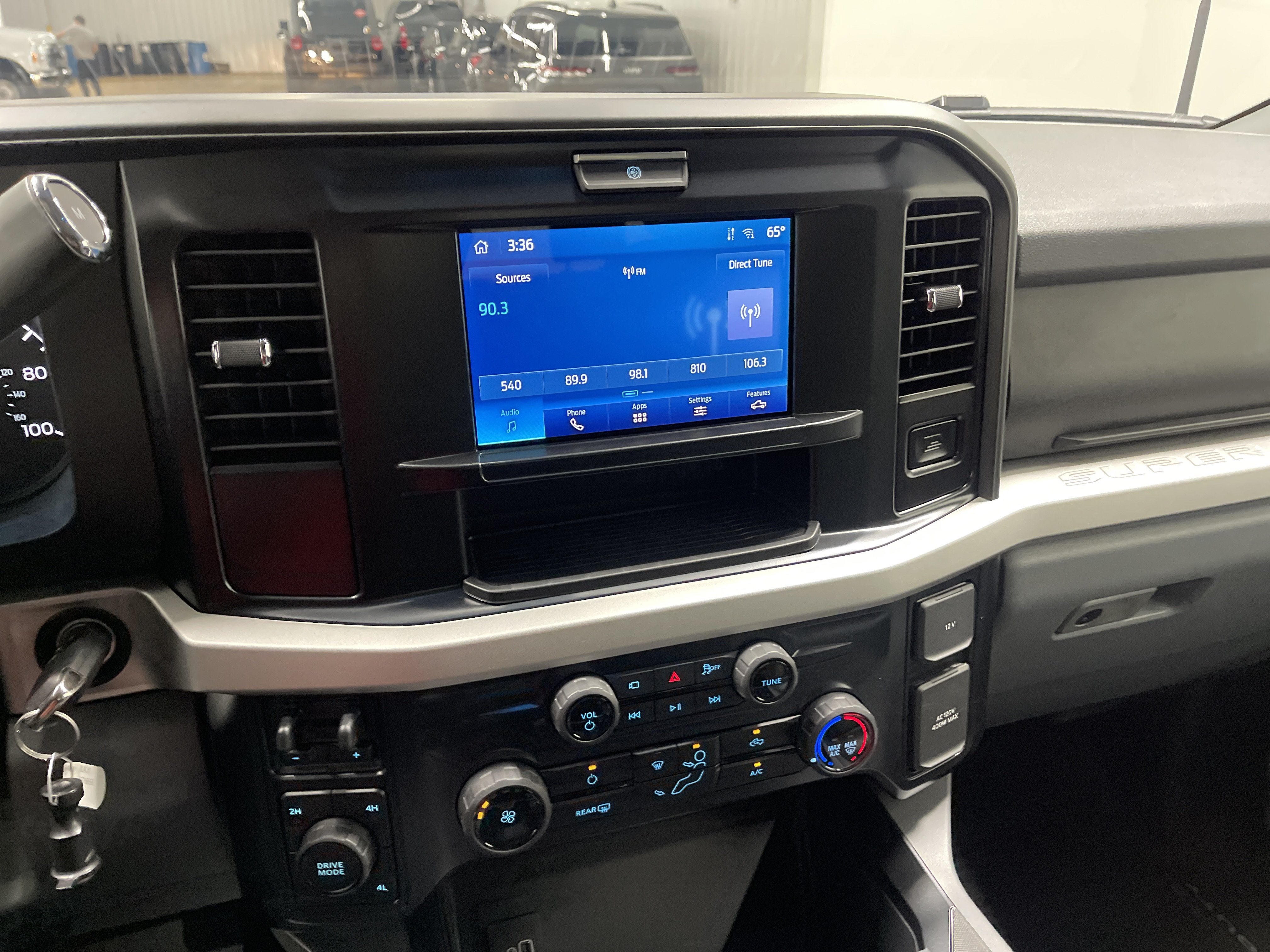2026 Ford Super Duty F-350 DRW XLT