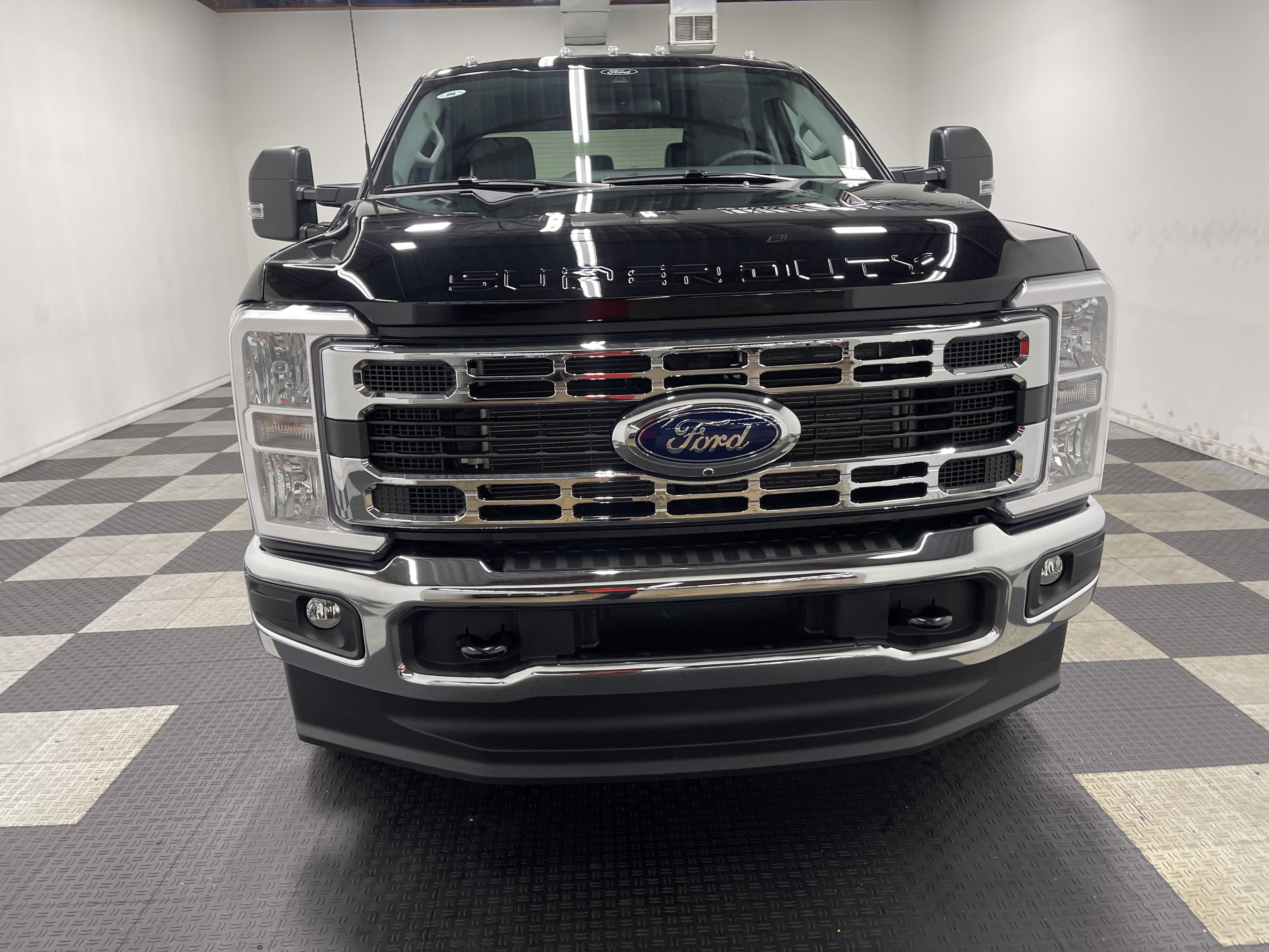 2026 Ford Super Duty F-350 DRW XLT