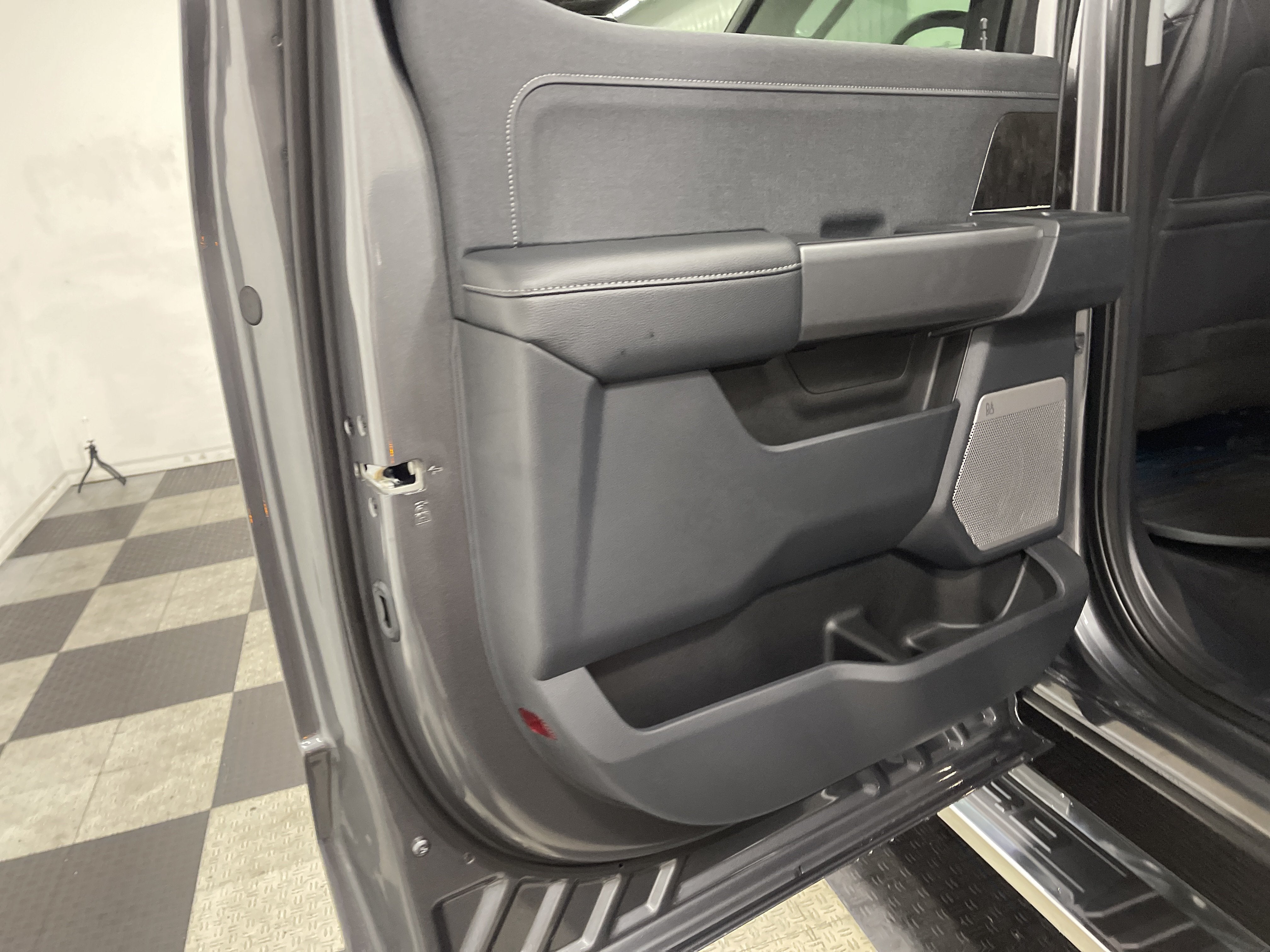 2026 Ford Super Duty F-350 DRW LARIAT