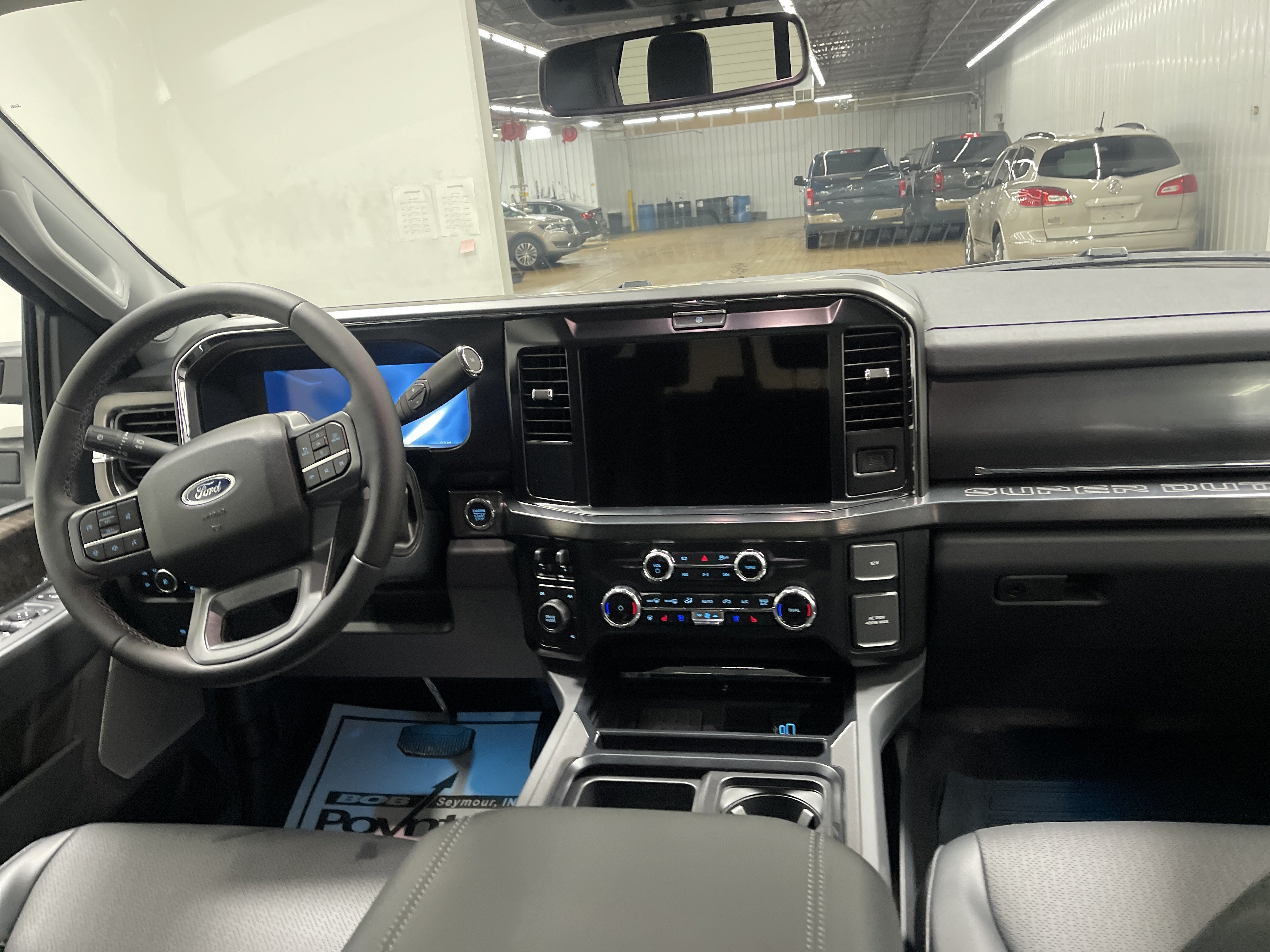 2026 Ford Super Duty F-350 DRW LARIAT