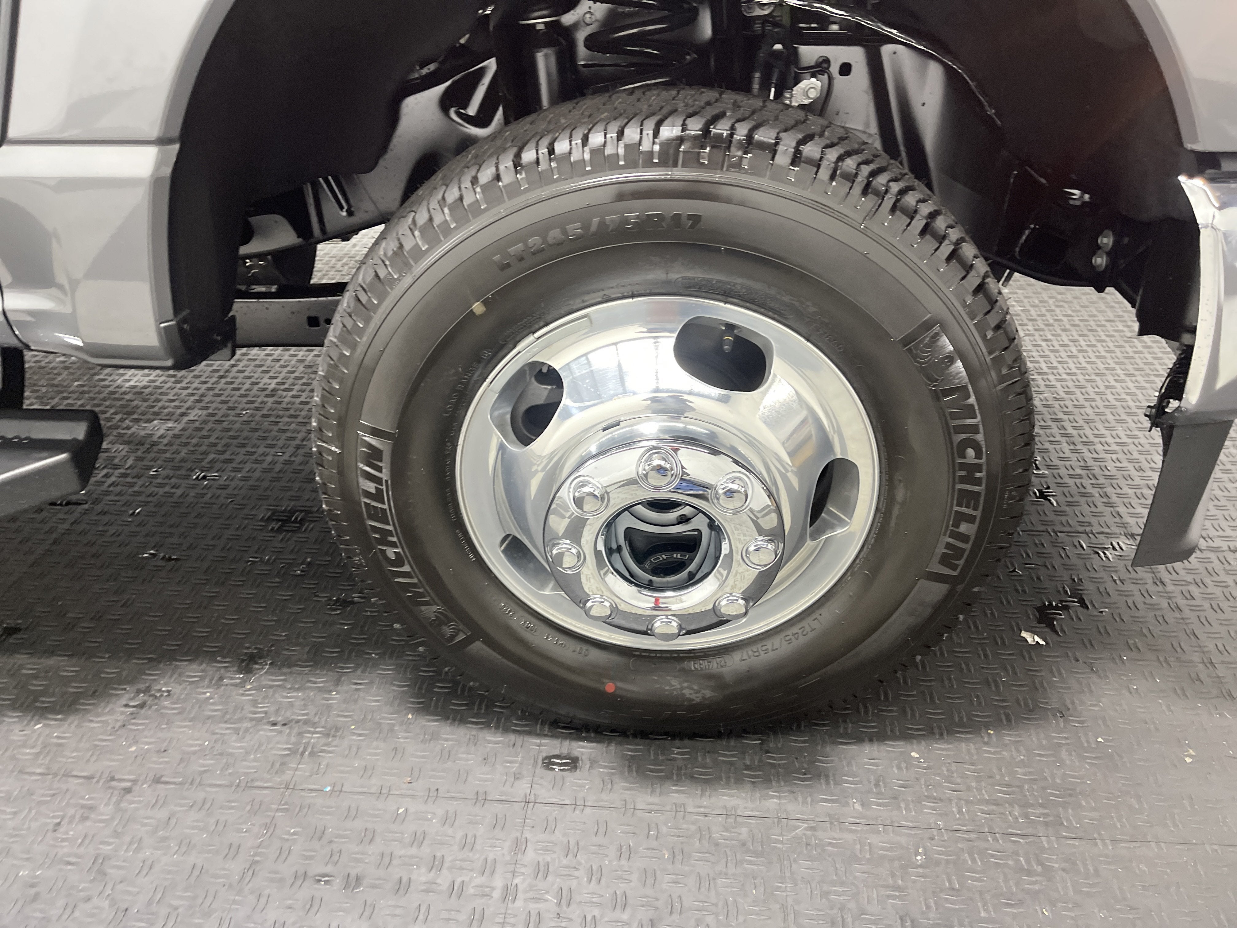 2026 Ford Super Duty F-350 DRW LARIAT
