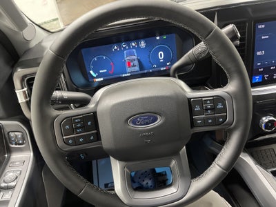 2026 Ford Super Duty F-350 DRW LARIAT