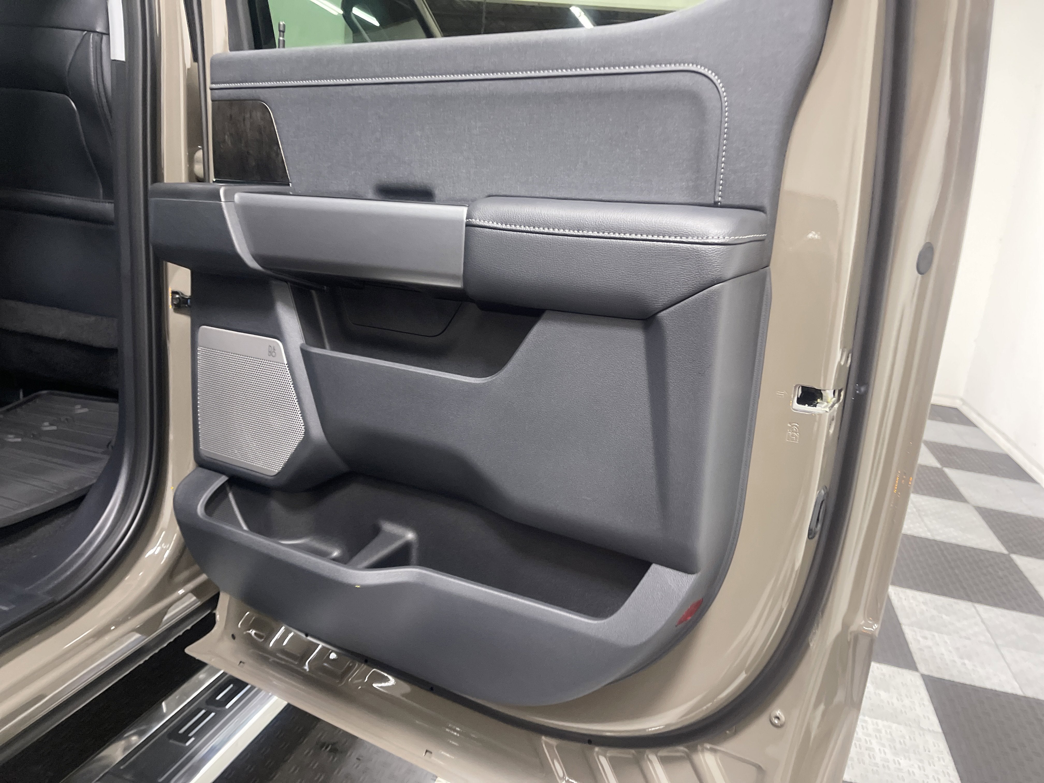 2026 Ford Super Duty F-350 DRW LARIAT