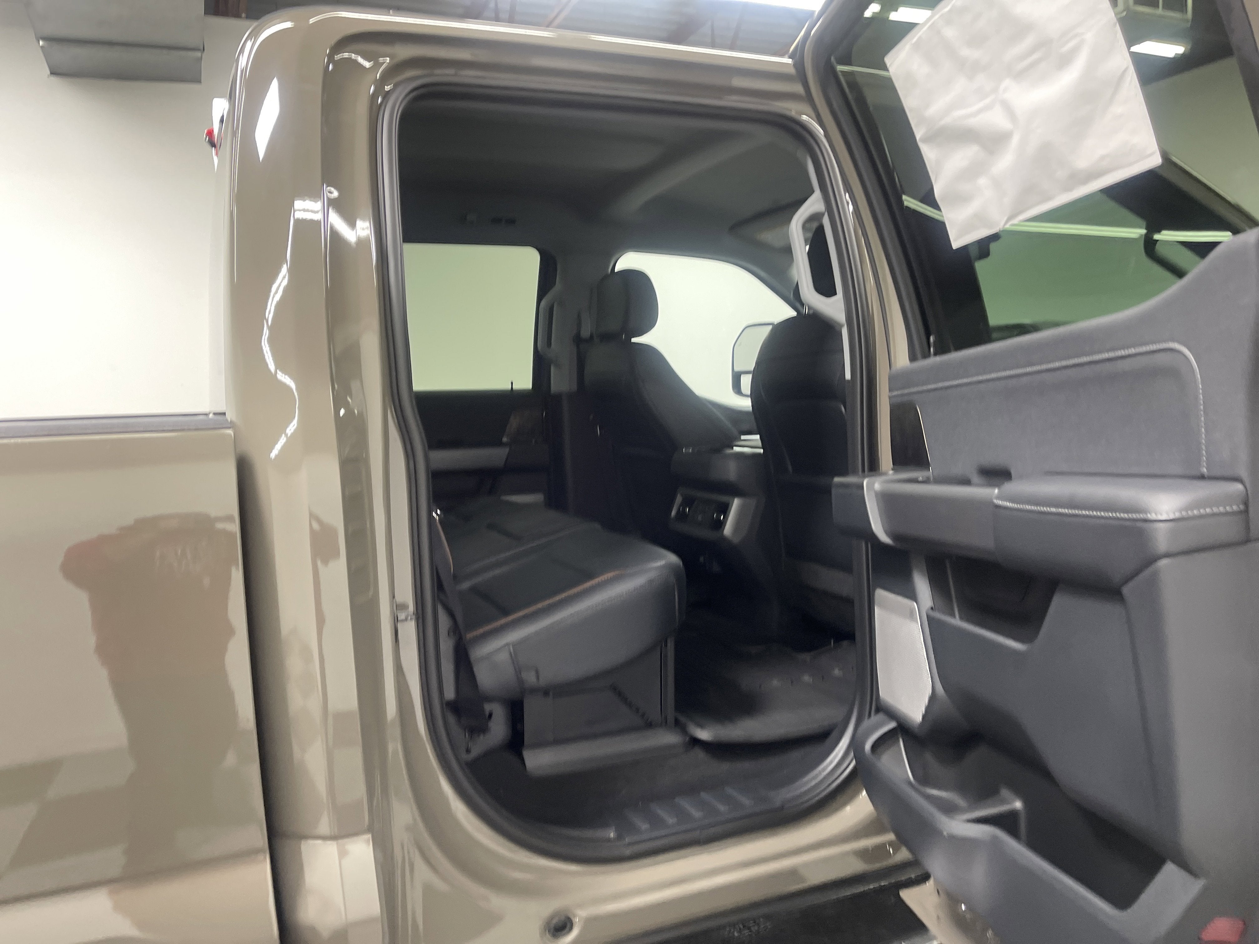 2026 Ford Super Duty F-350 DRW LARIAT