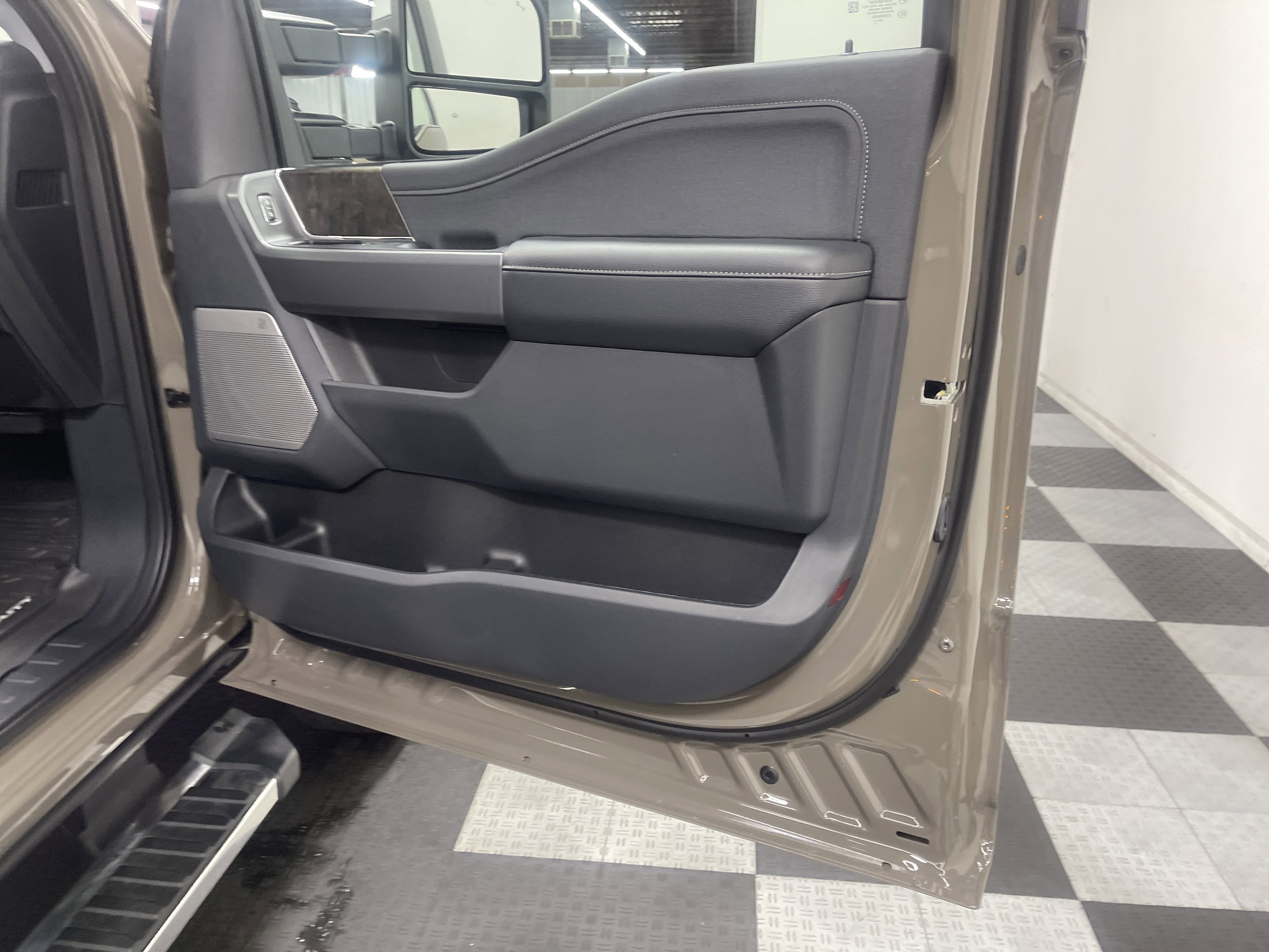 2026 Ford Super Duty F-350 DRW LARIAT