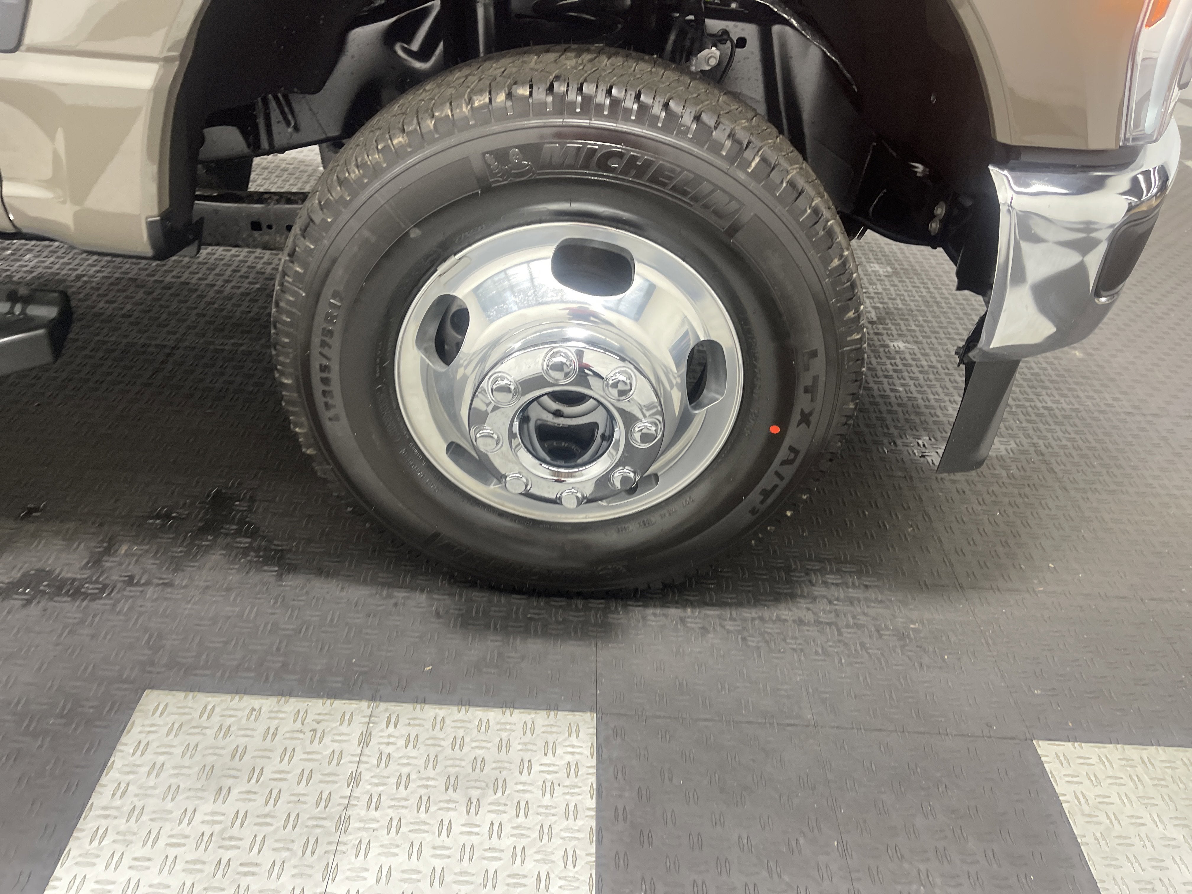 2026 Ford Super Duty F-350 DRW LARIAT