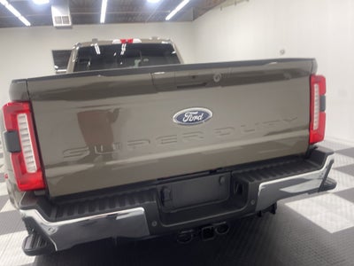 2026 Ford Super Duty F-350 DRW LARIAT