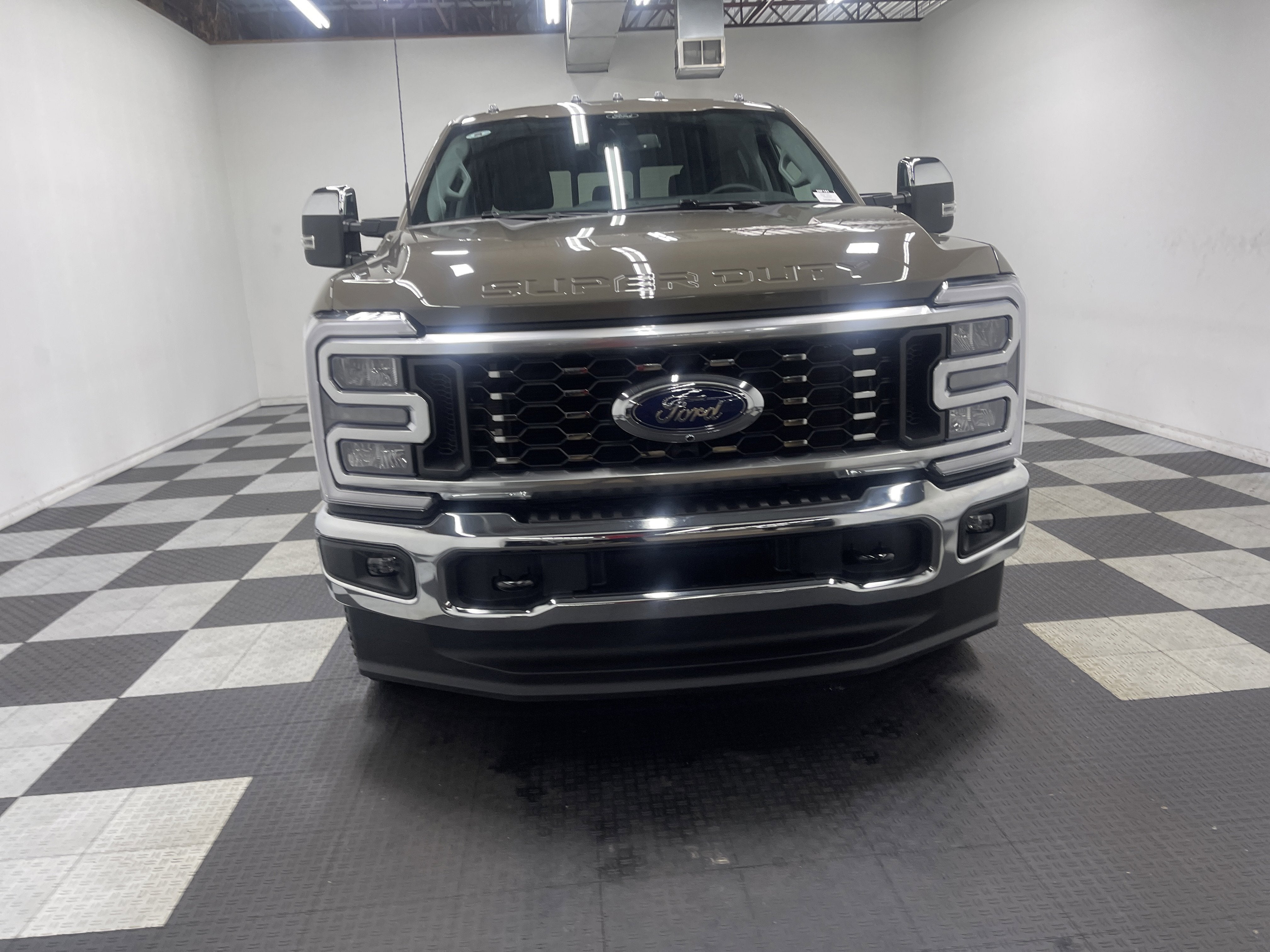 2026 Ford Super Duty F-350 DRW LARIAT