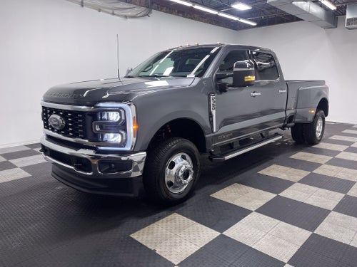 2026 Ford Super Duty F-350 DRW LARIAT