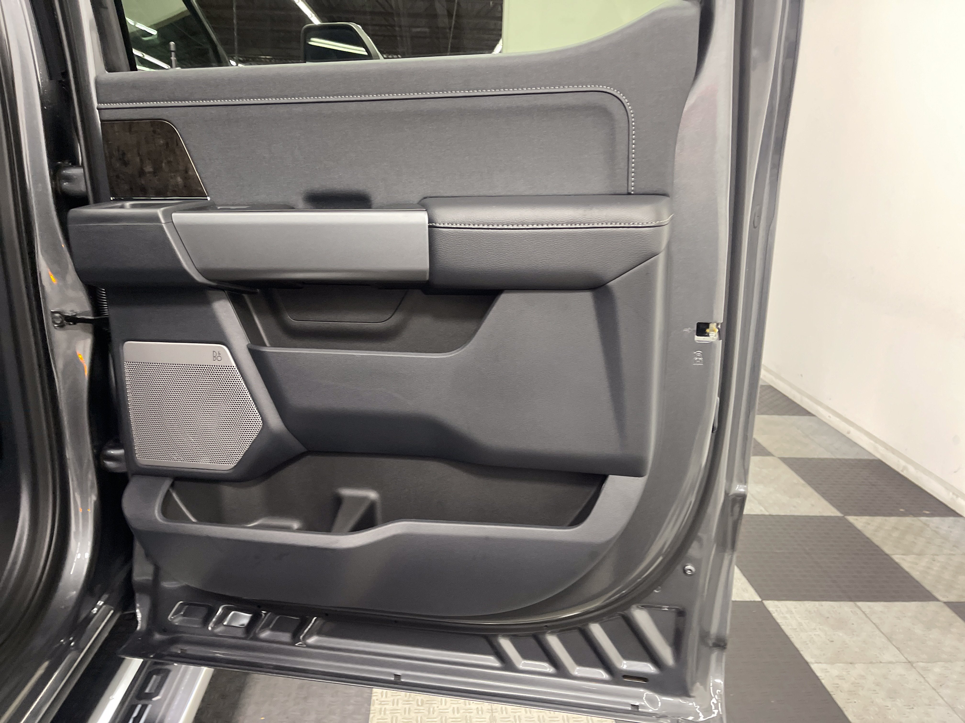 2026 Ford Super Duty F-350 DRW LARIAT