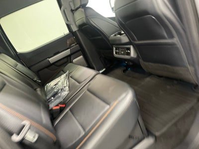 2026 Ford Super Duty F-350 DRW LARIAT